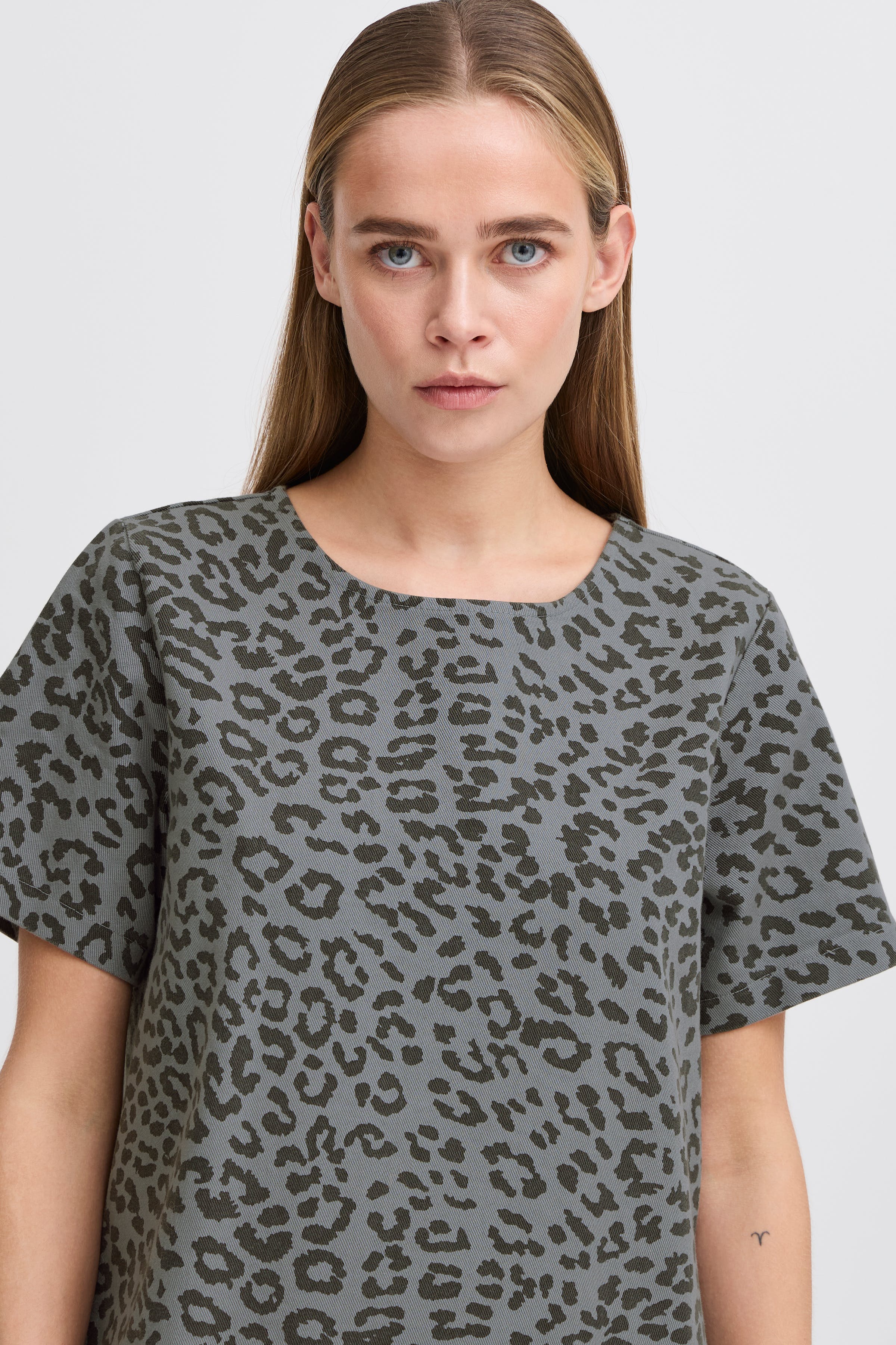 IXJILLA Kjole LOOKBOOK DETAIL 20123640-205225