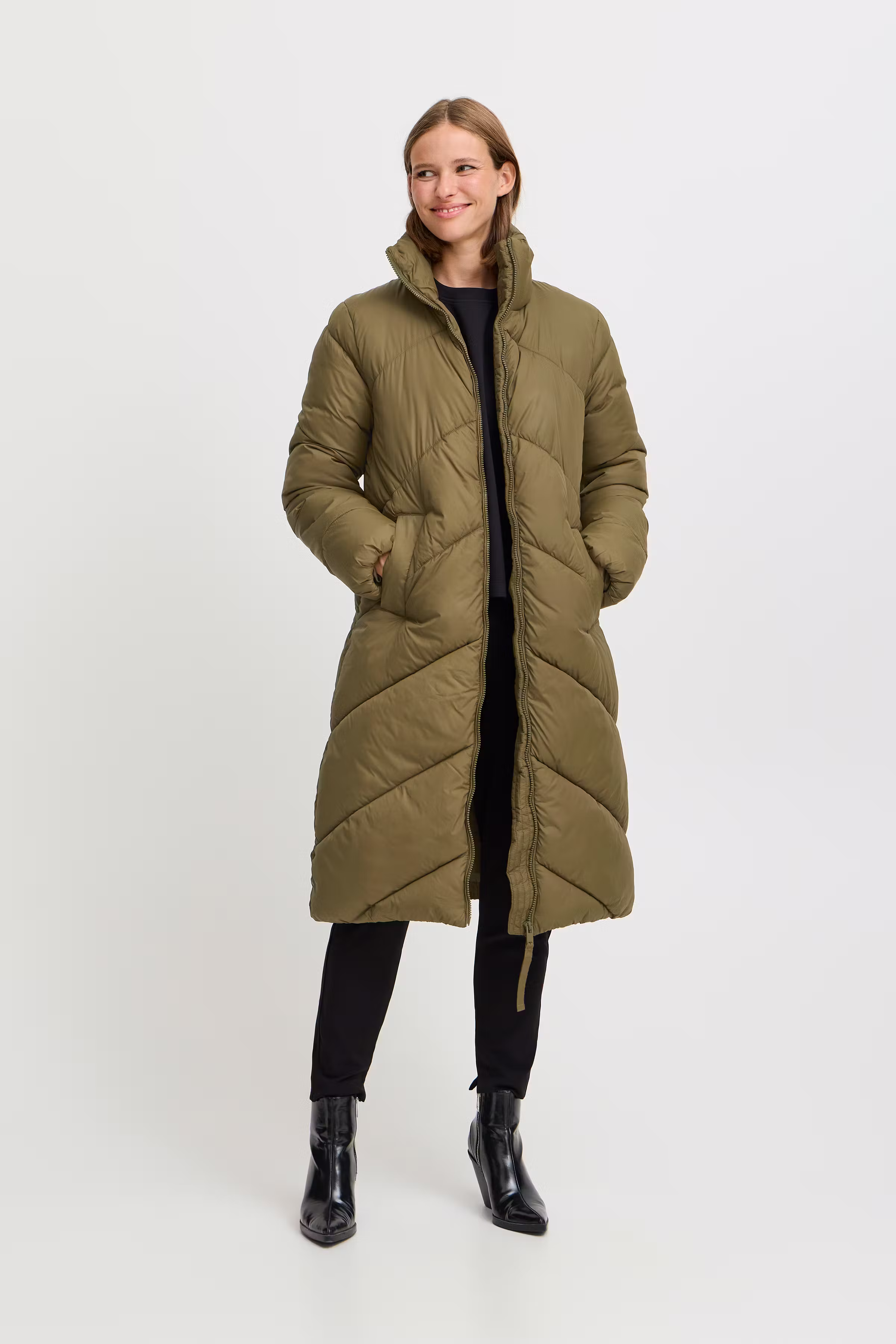 BYBOMINA Frakke LOOKBOOK FRONT 20815102-190622