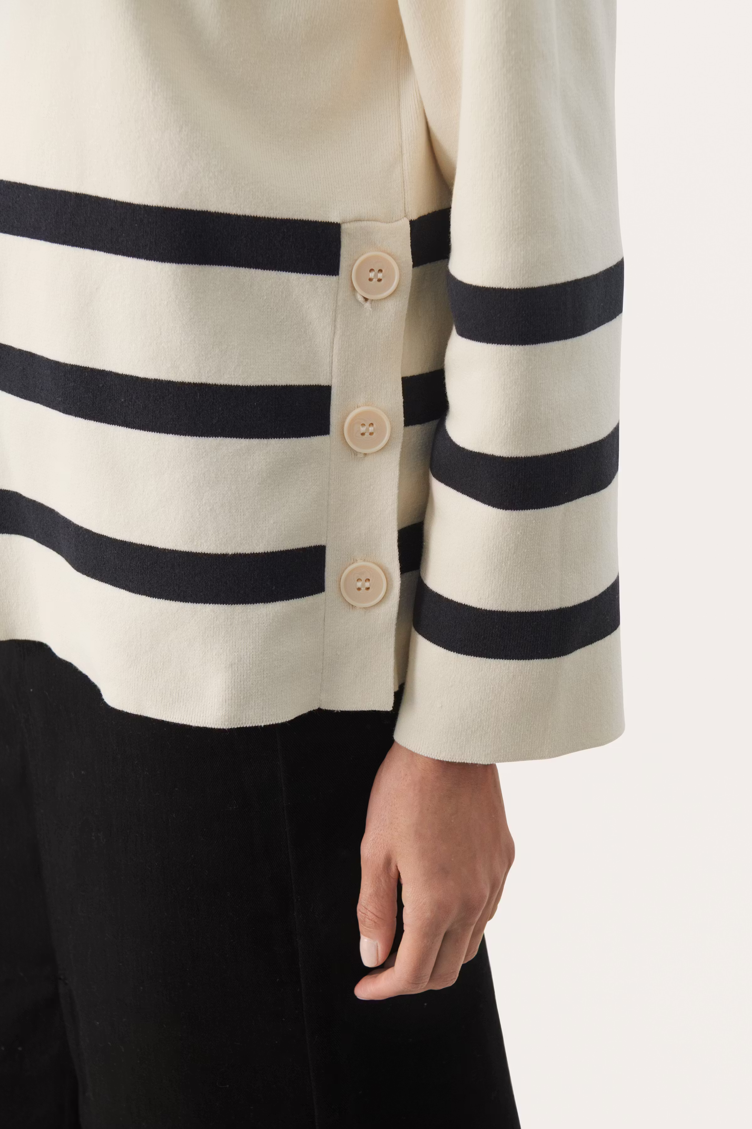 EmelyPW Stickad tröja LOOKBOOK BACK 30309037-303270