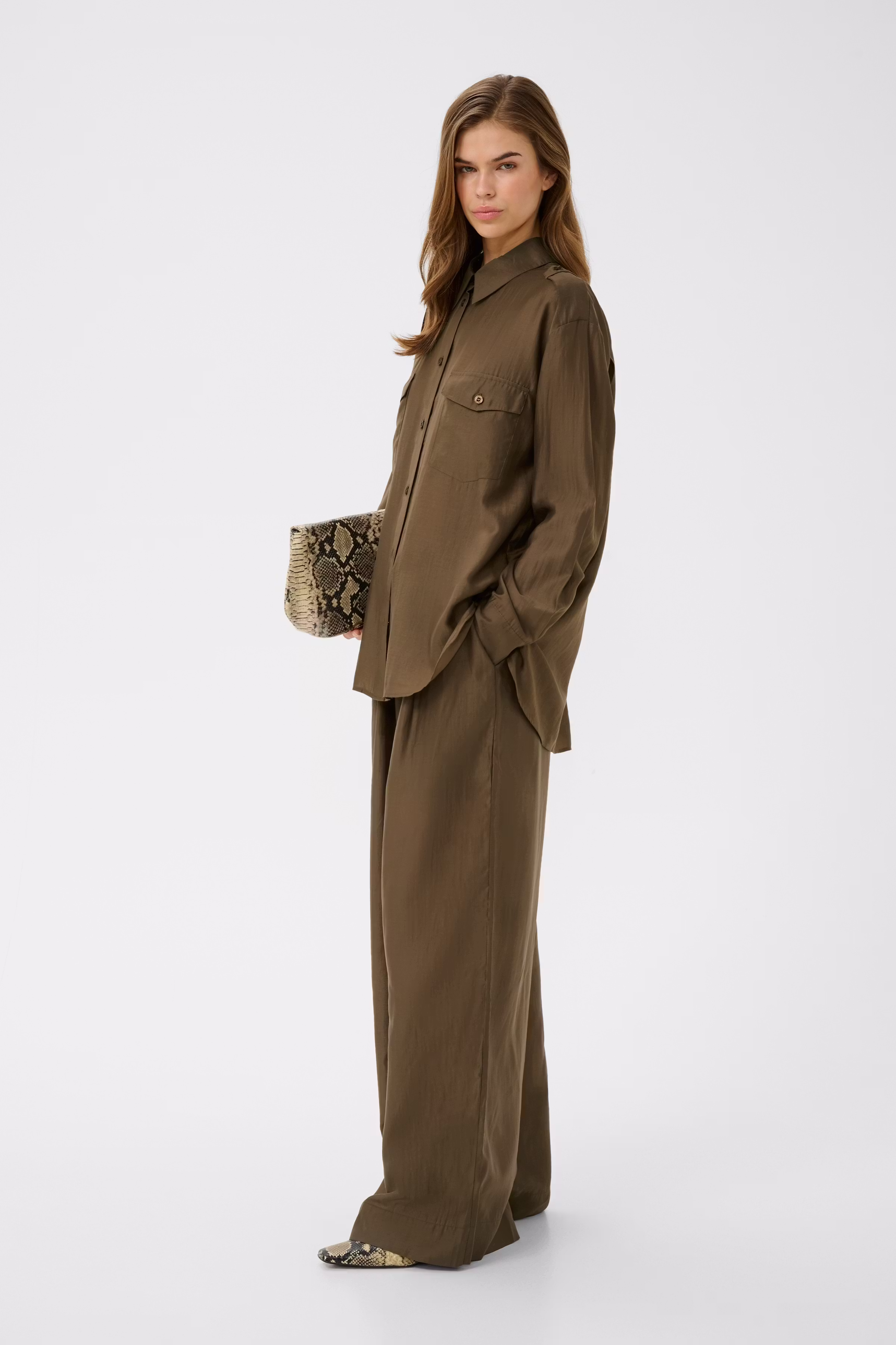 GZsiora Shirt LOOKBOOK FRONT 10911145-190916