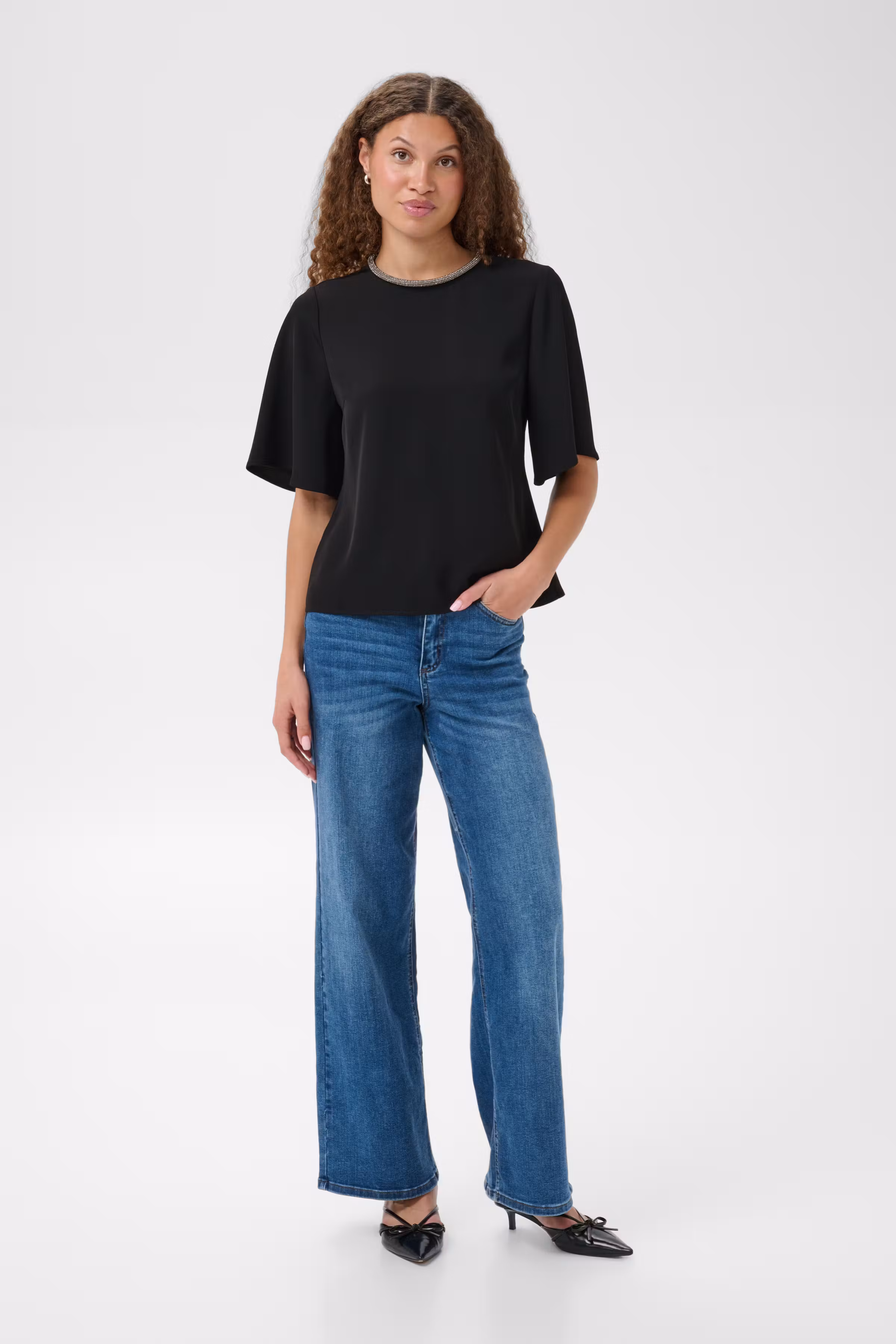 KAalia Blouse LOOKBOOK FRONT 10512589-100121