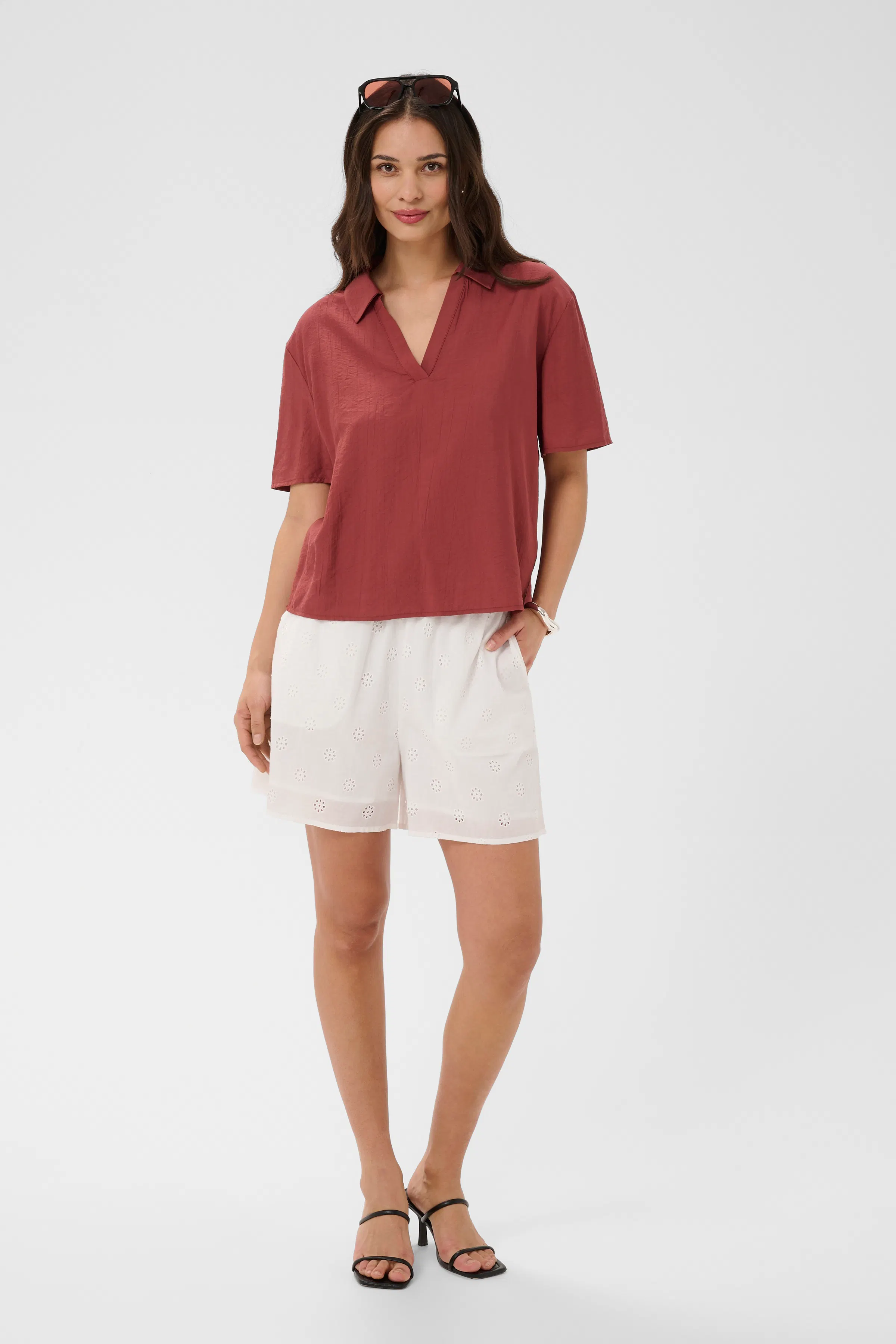 KAfiona Shorts LOOKBOOK FRONT 10511510-110602