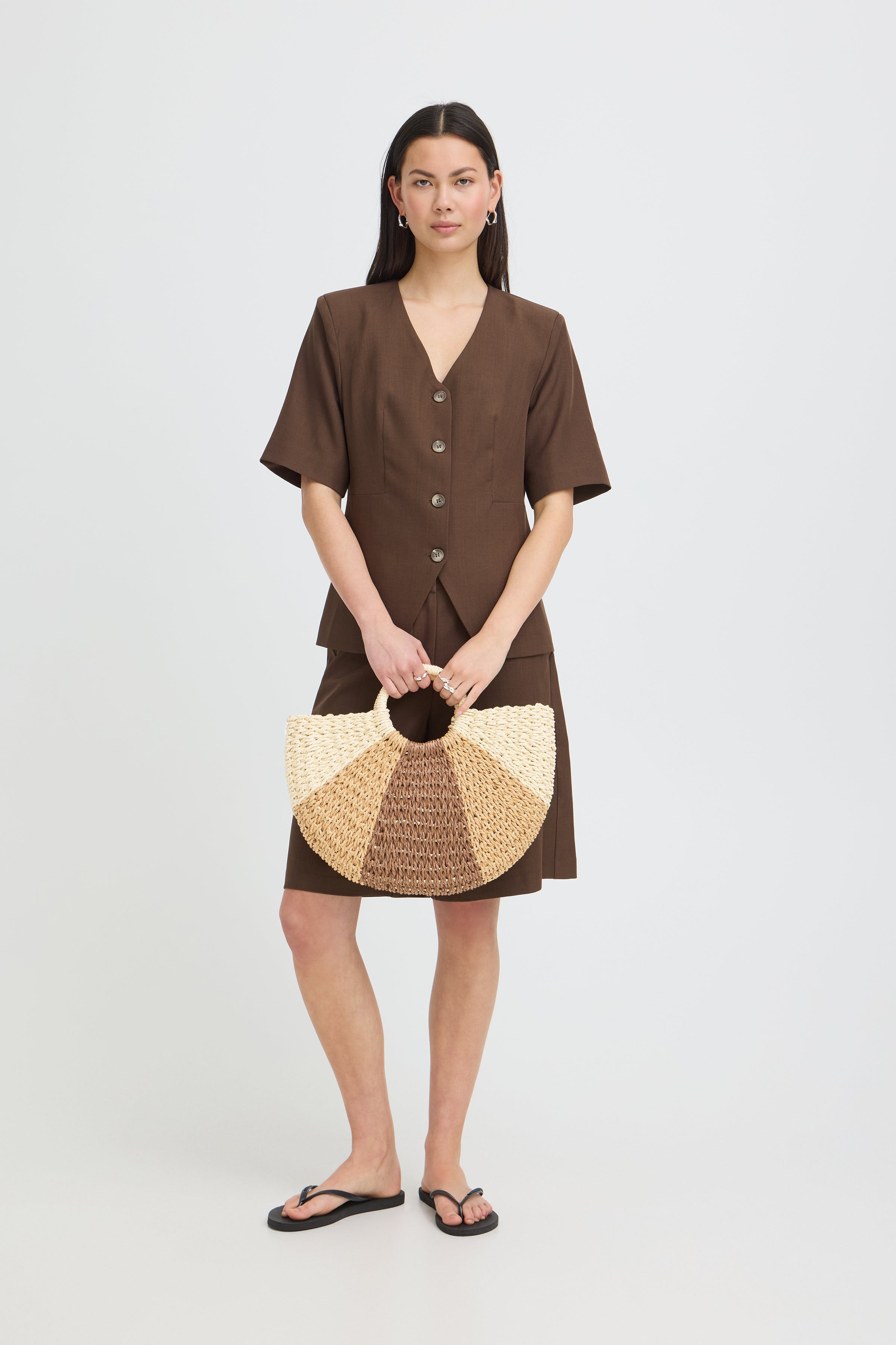 IAPIAL Tas LOOKBOOK FRONT 20126181-130905