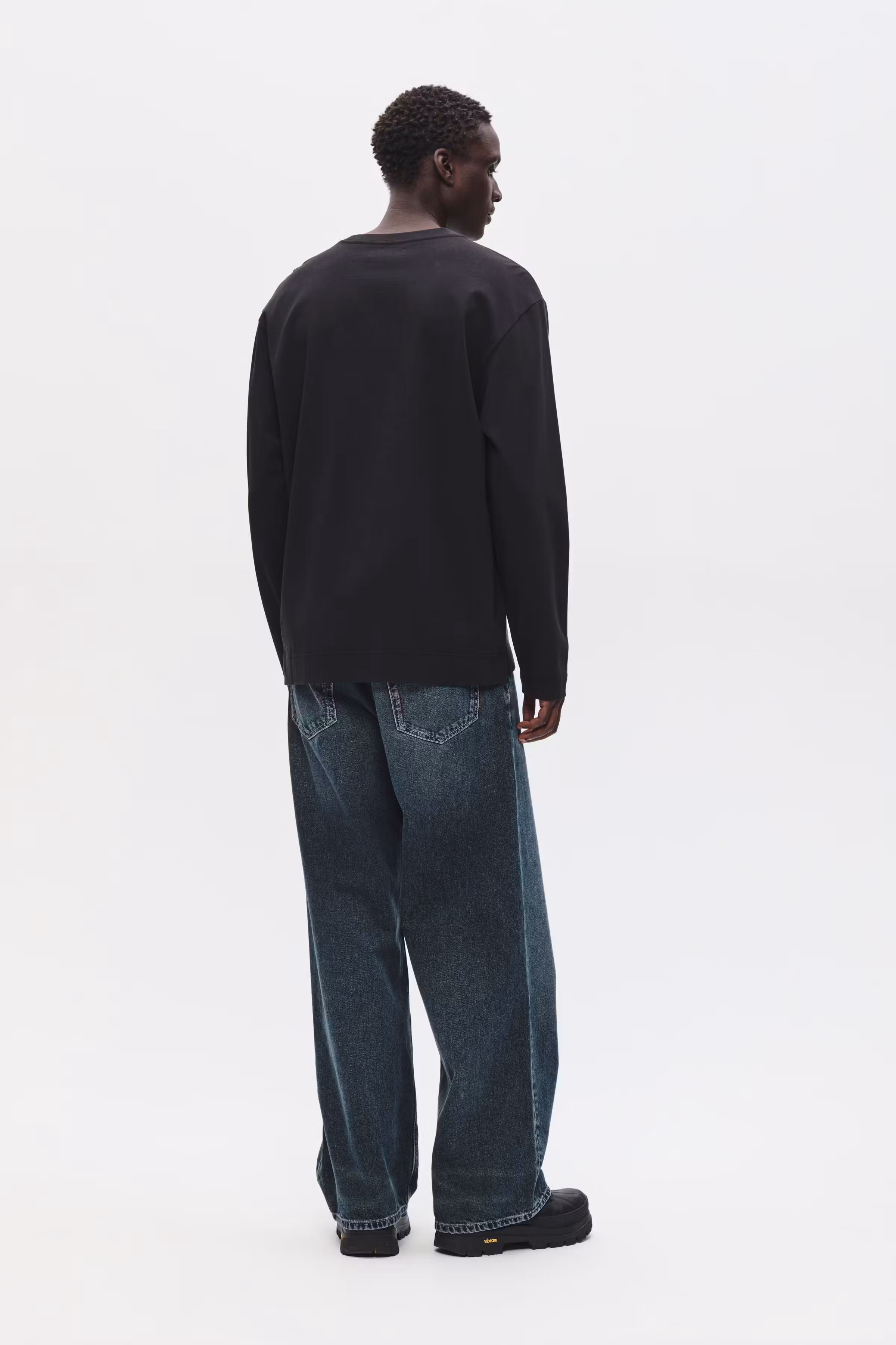 WWRyan LS T-shirt LOOKBOOK BACK 30252262-303700