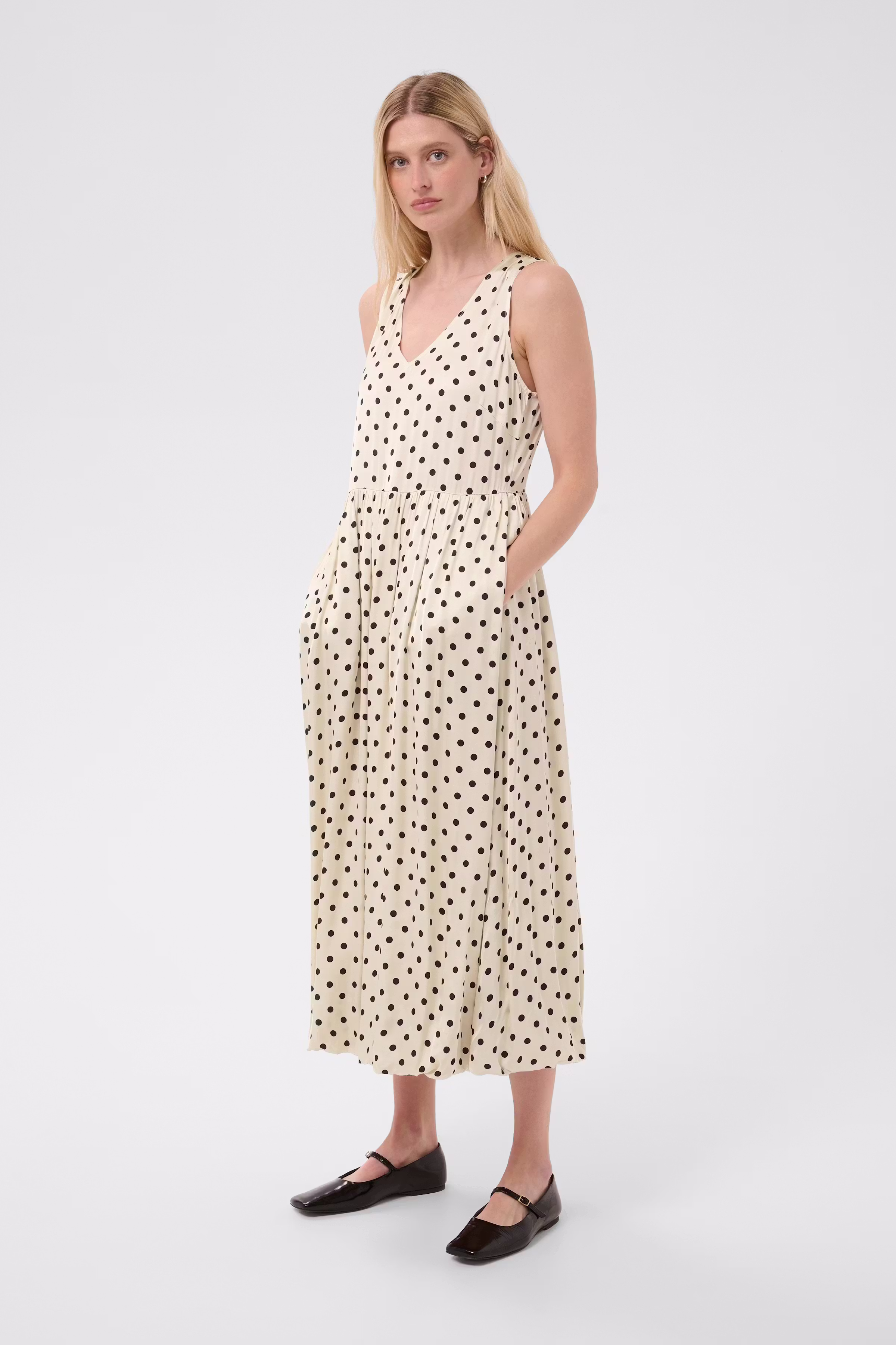 DorinaPW Kjole LOOKBOOK FRONT 30310688-305117