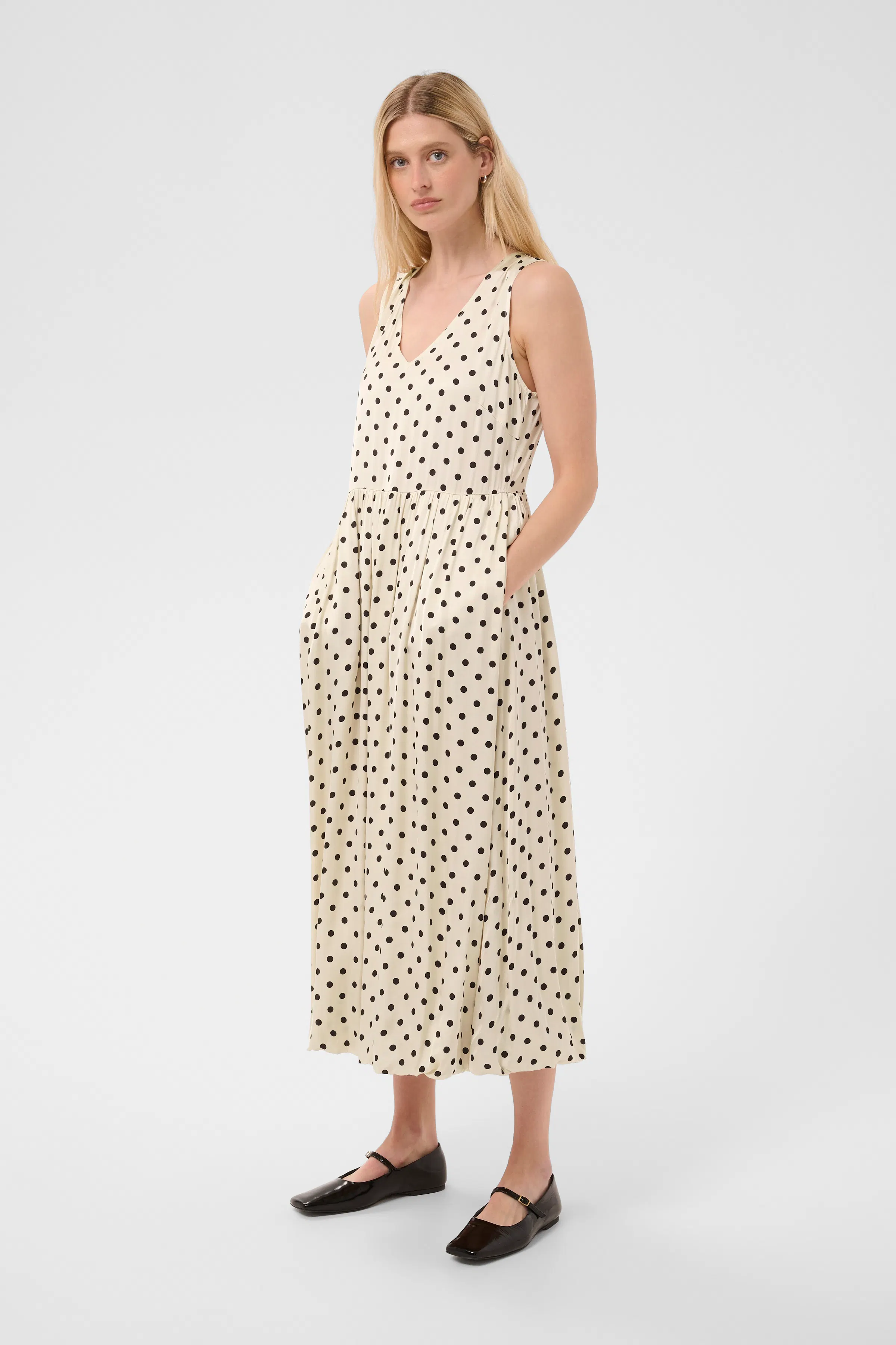 BentinePW Dress in blue dot paisley print colour