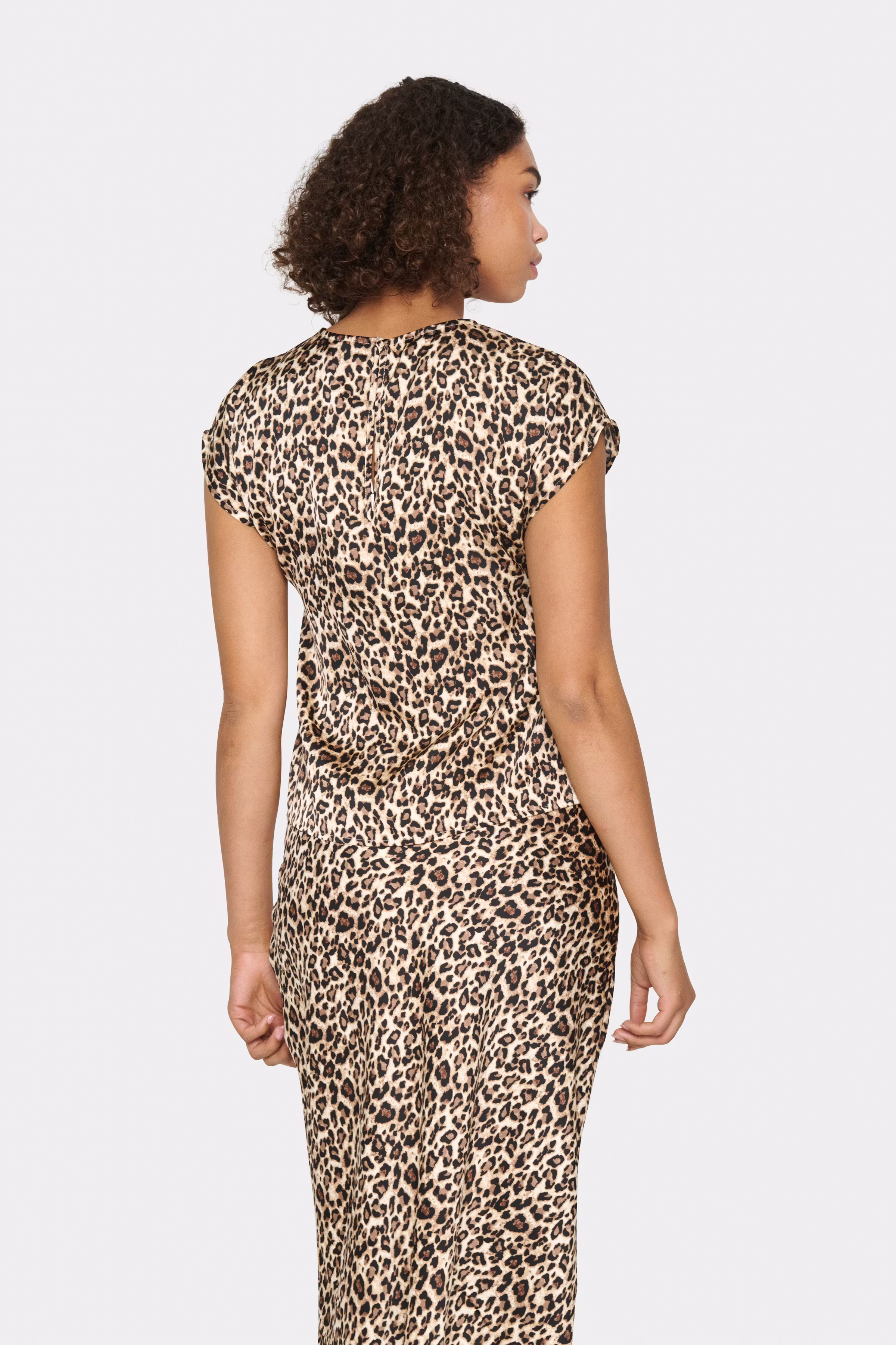 ZoviSZ Leopard Bluse LOOKBOOK BACK 30513984-302839