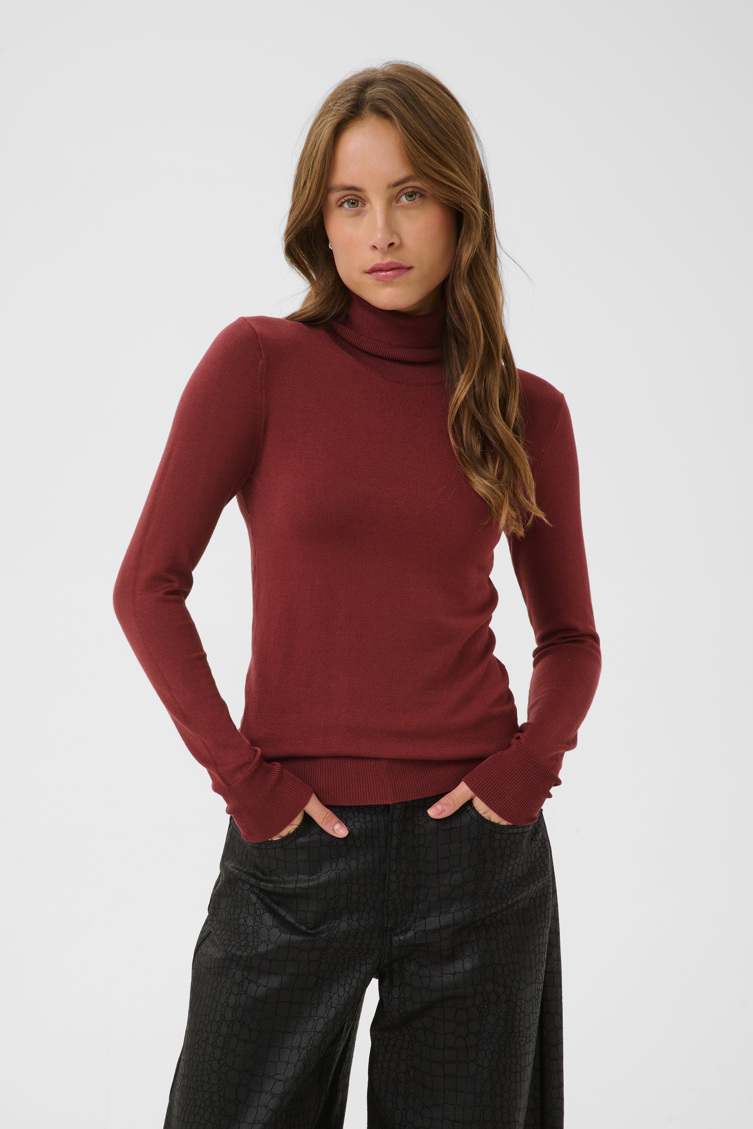 Astrid Pullover LOOKBOOK FRONT 500023-191525