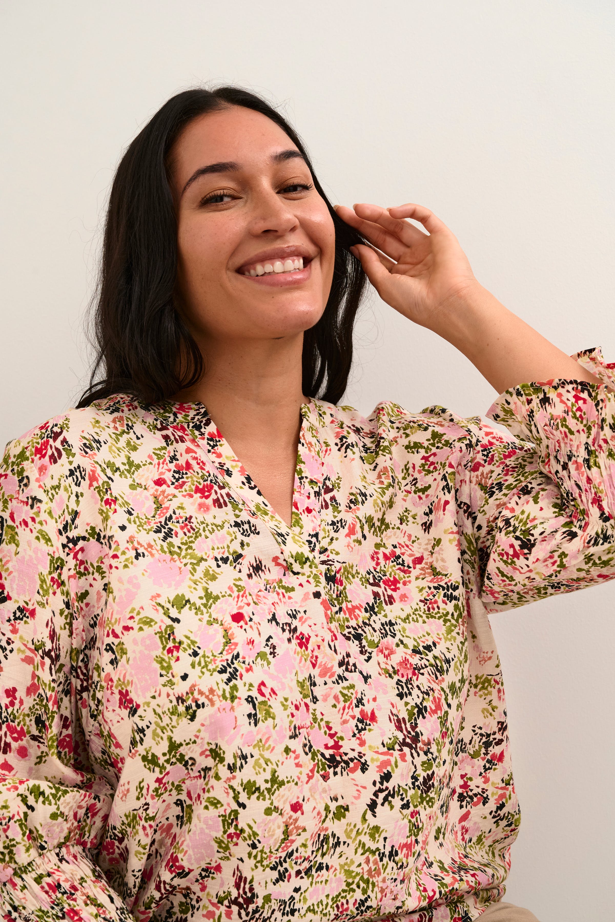 KCjolie Blouse LOOKBOOK DETAIL 10582134-105426