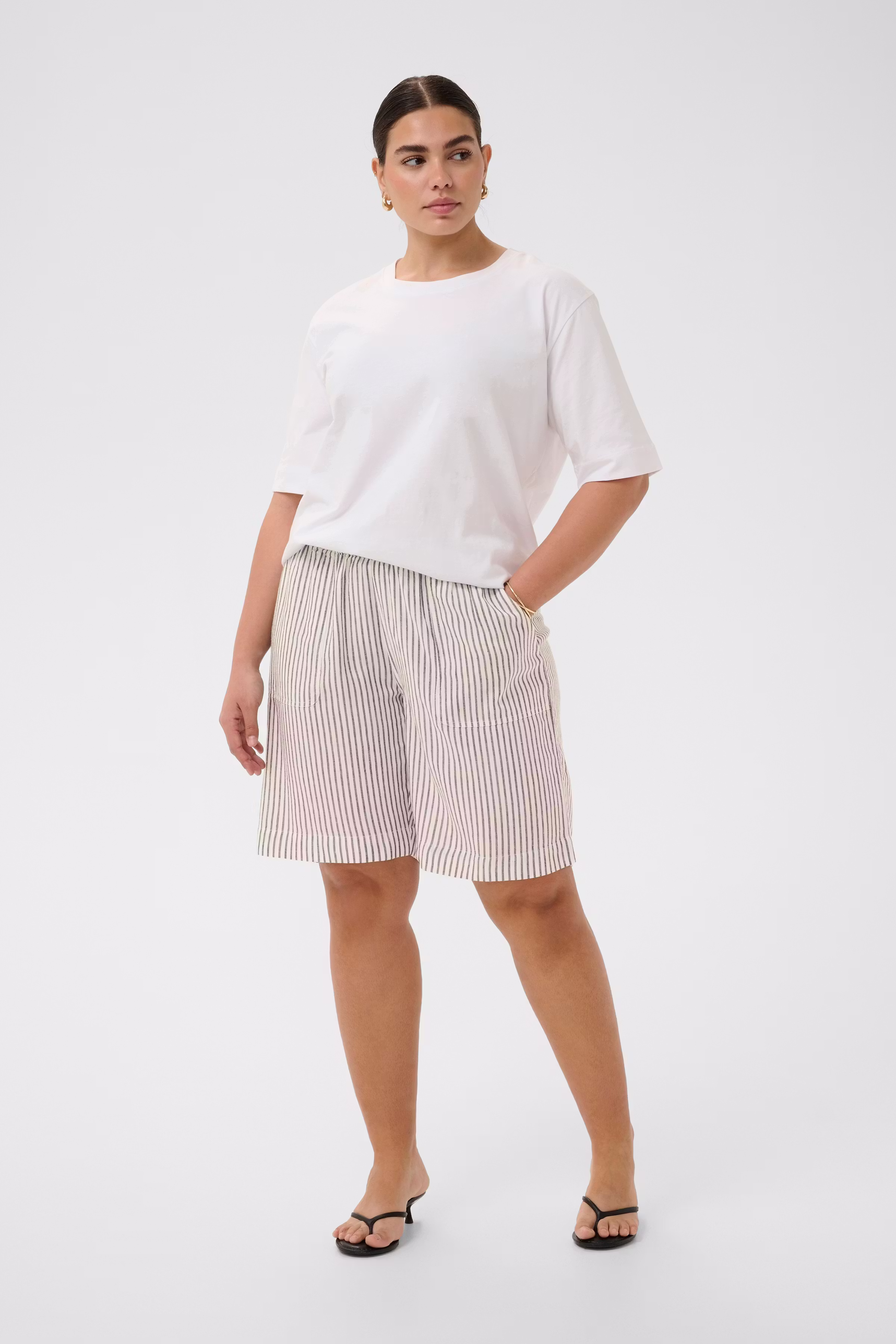 KCmille Shorts LOOKBOOK FRONT 10583099-105465