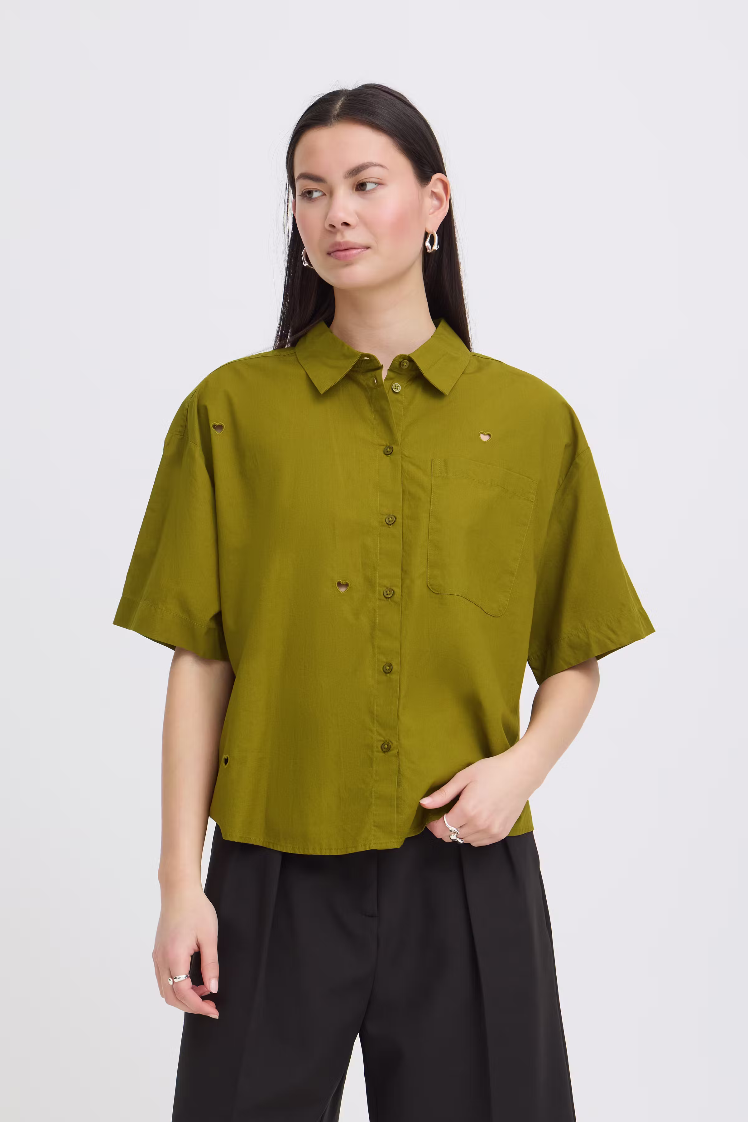 IHLELAYA Skjorte LOOKBOOK FRONT 20125750-180627