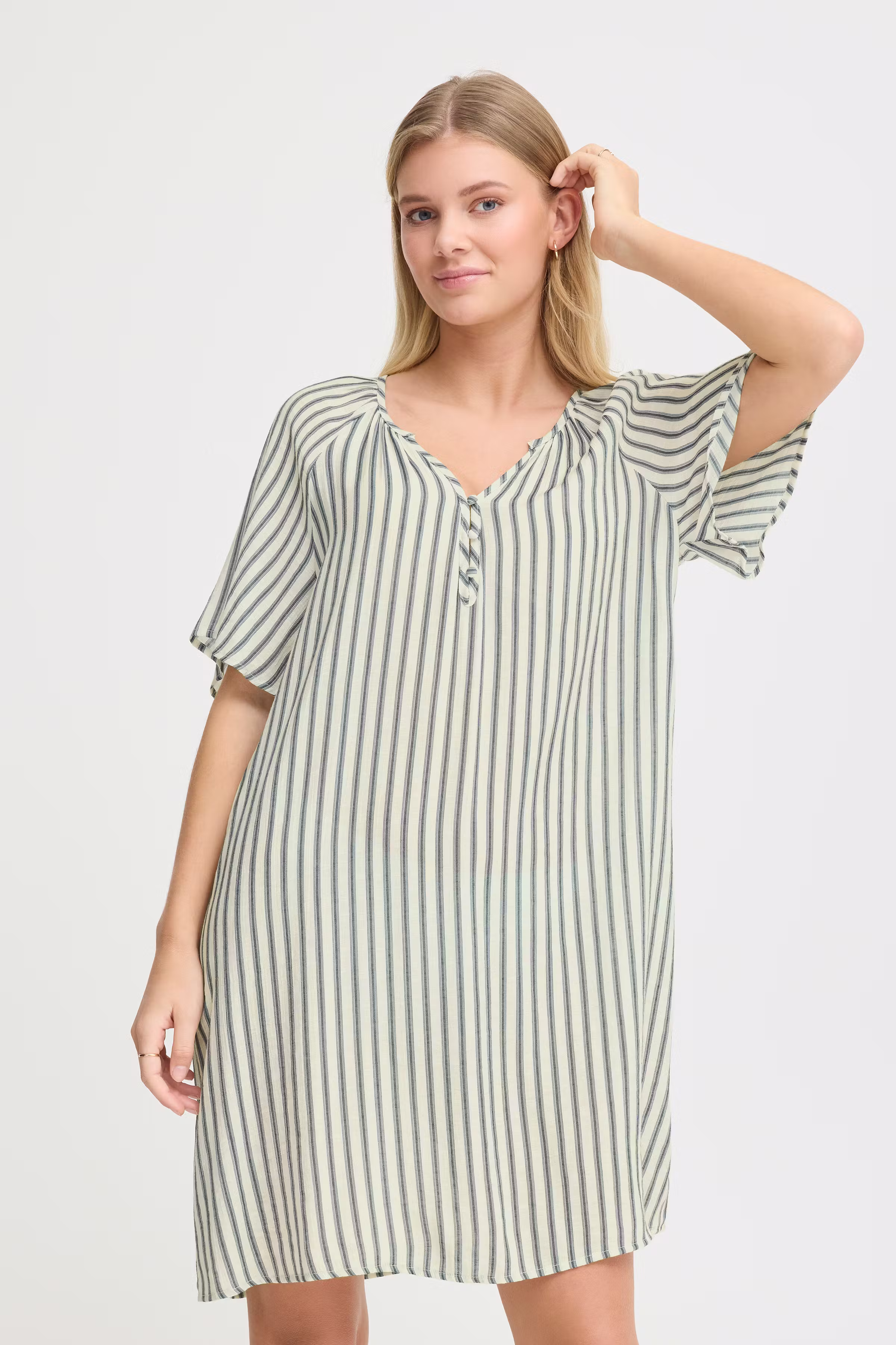 FRALYSSA Kleid LOOKBOOK FRONT 20616098-205137