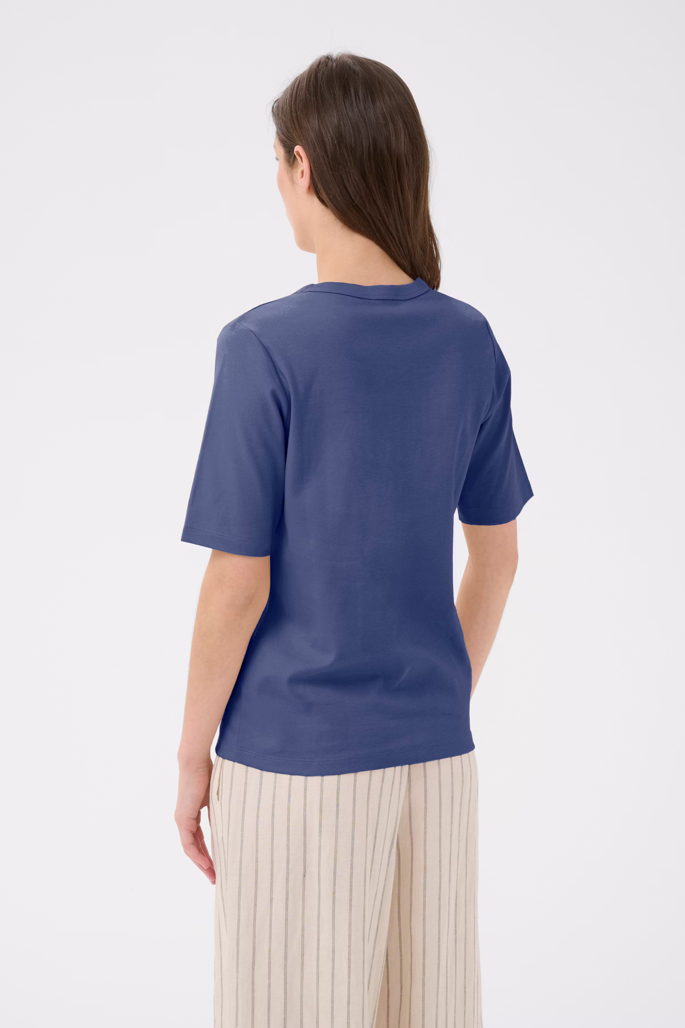 RatanaPW T-shirt LOOKBOOK BACK 30309870-193928