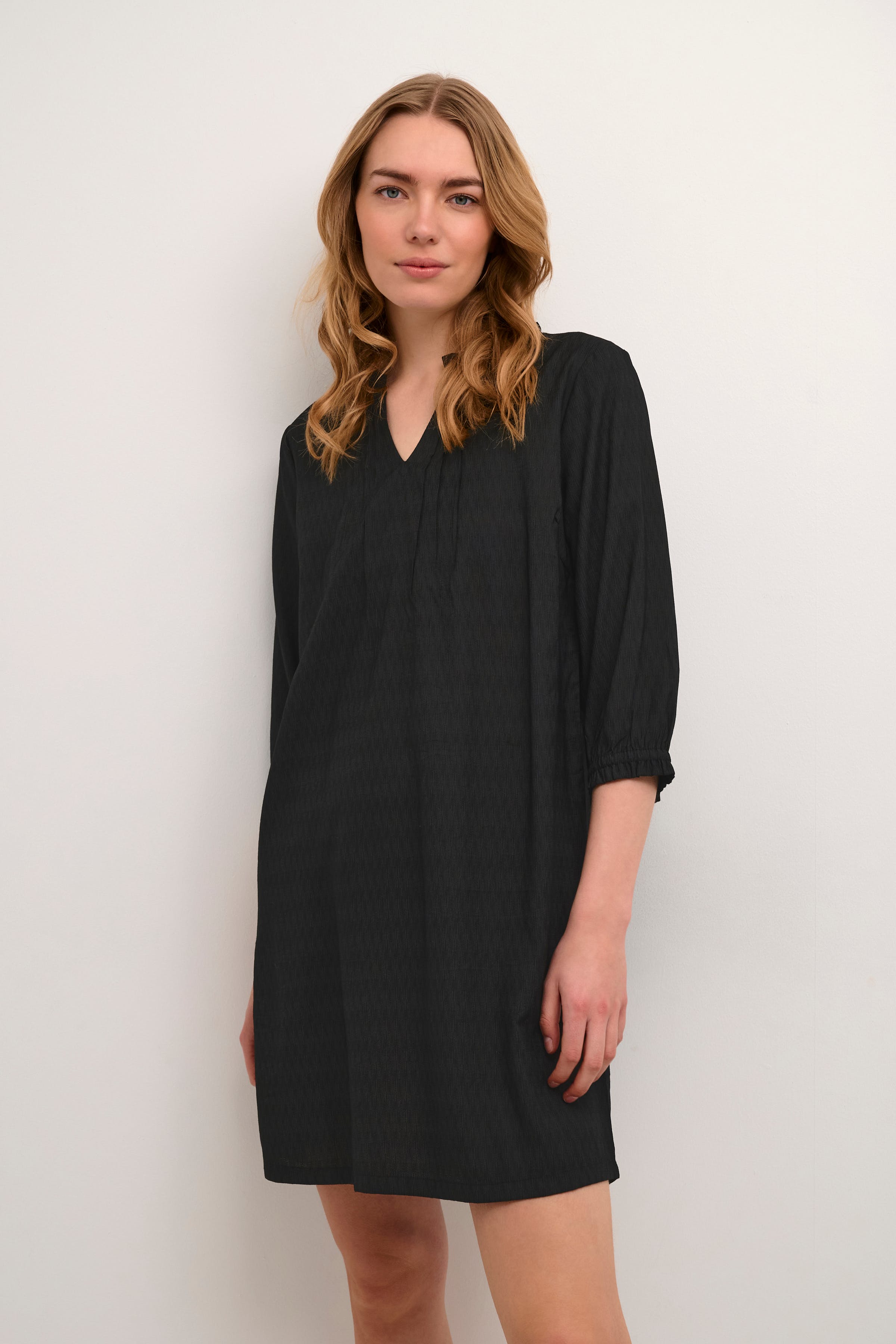 CRLiselin Dress LOOKBOOK FRONT 10611695-100120