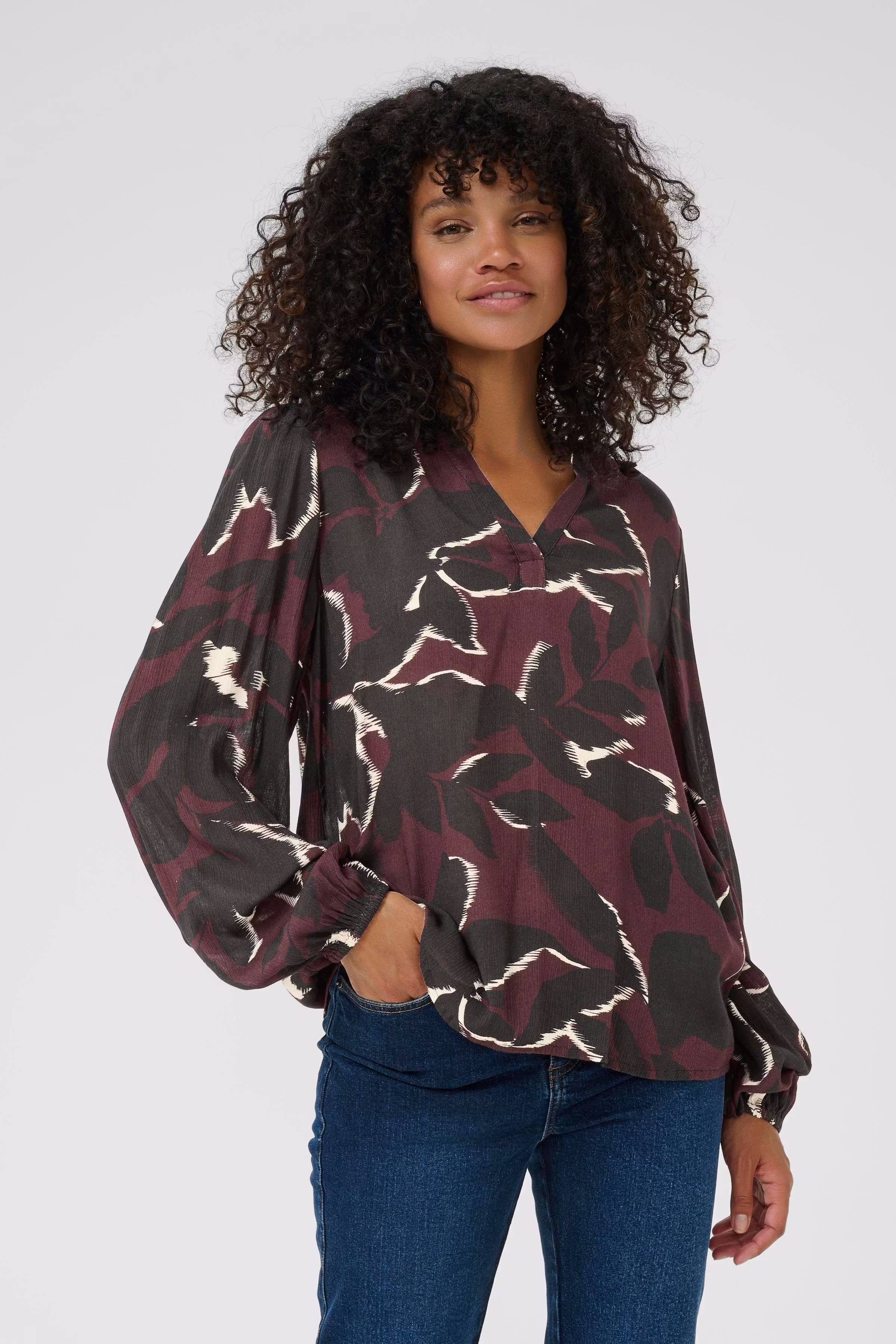 KAbeate Blouse LOOKBOOK FRONT 10510756-108224