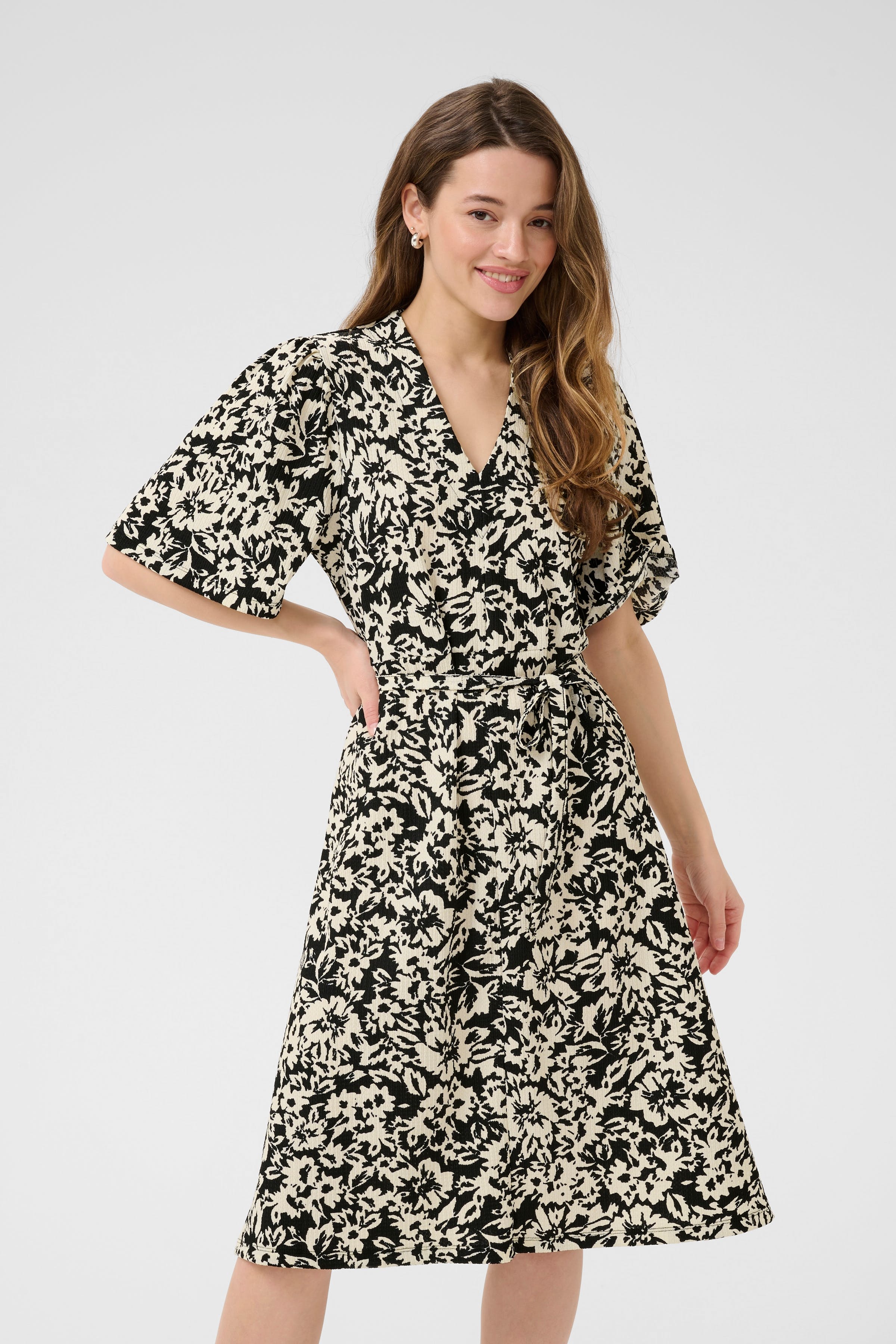 KAelisa Dress LOOKBOOK FRONT 10552365-108105