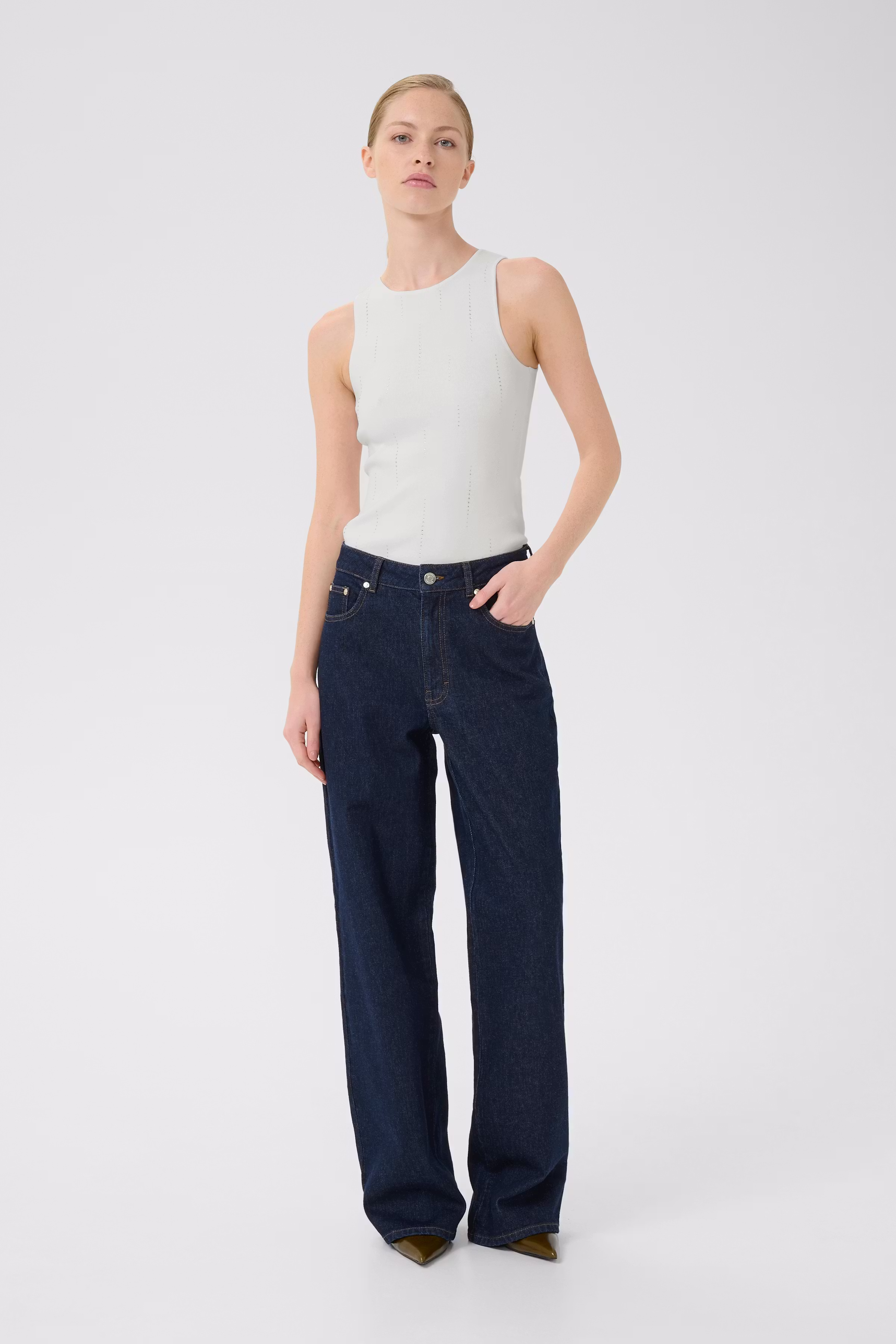 GZsaya Top LOOKBOOK FRONT 10910781-110601
