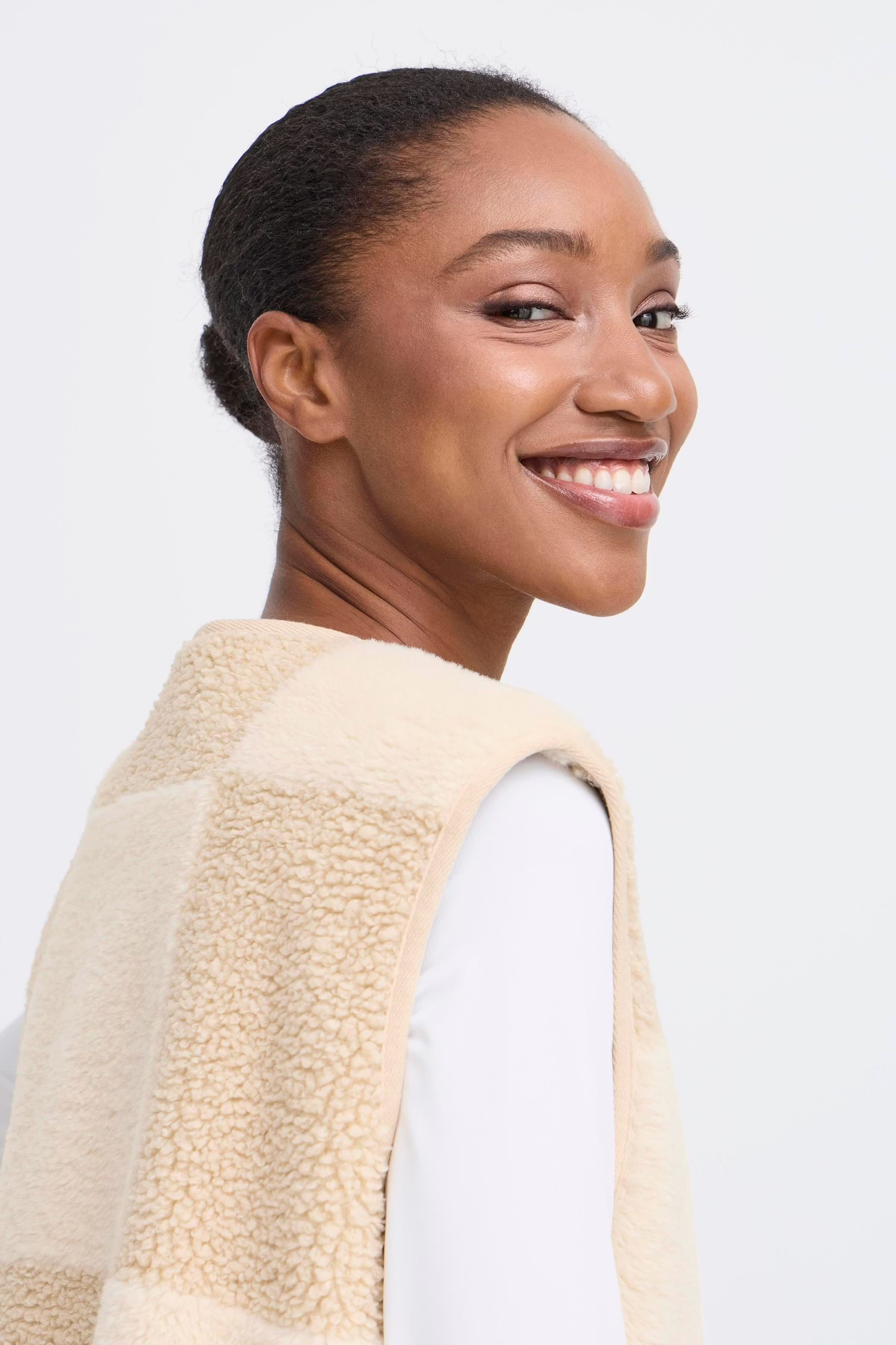 IHTONZA Vest bovenkleding LOOKBOOK DETAIL 20123198-130607