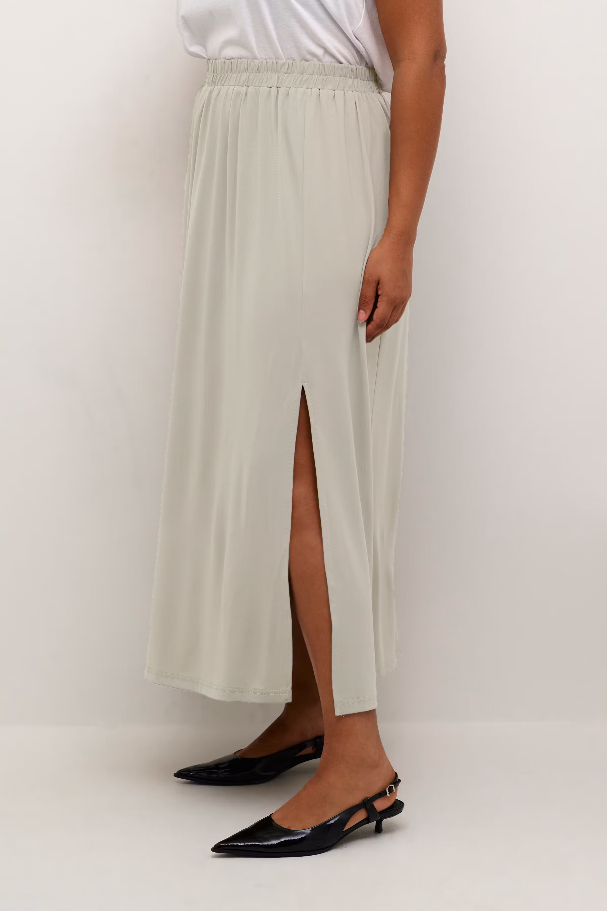 KCmallia Skirt LOOKBOOK FRONT 10582695-170613