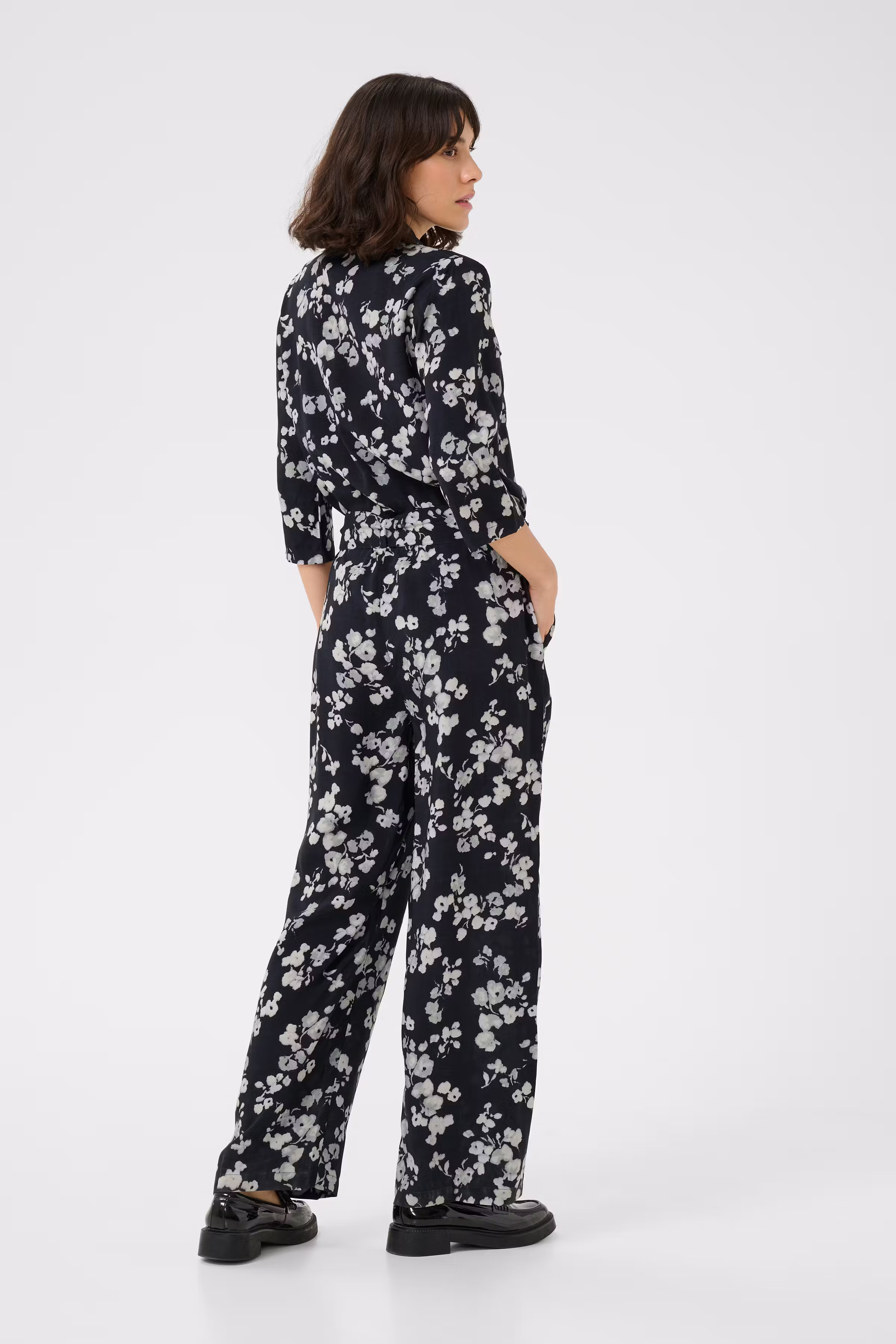 KApollie Jumpsuit LOOKBOOK BACK 10509533-106800