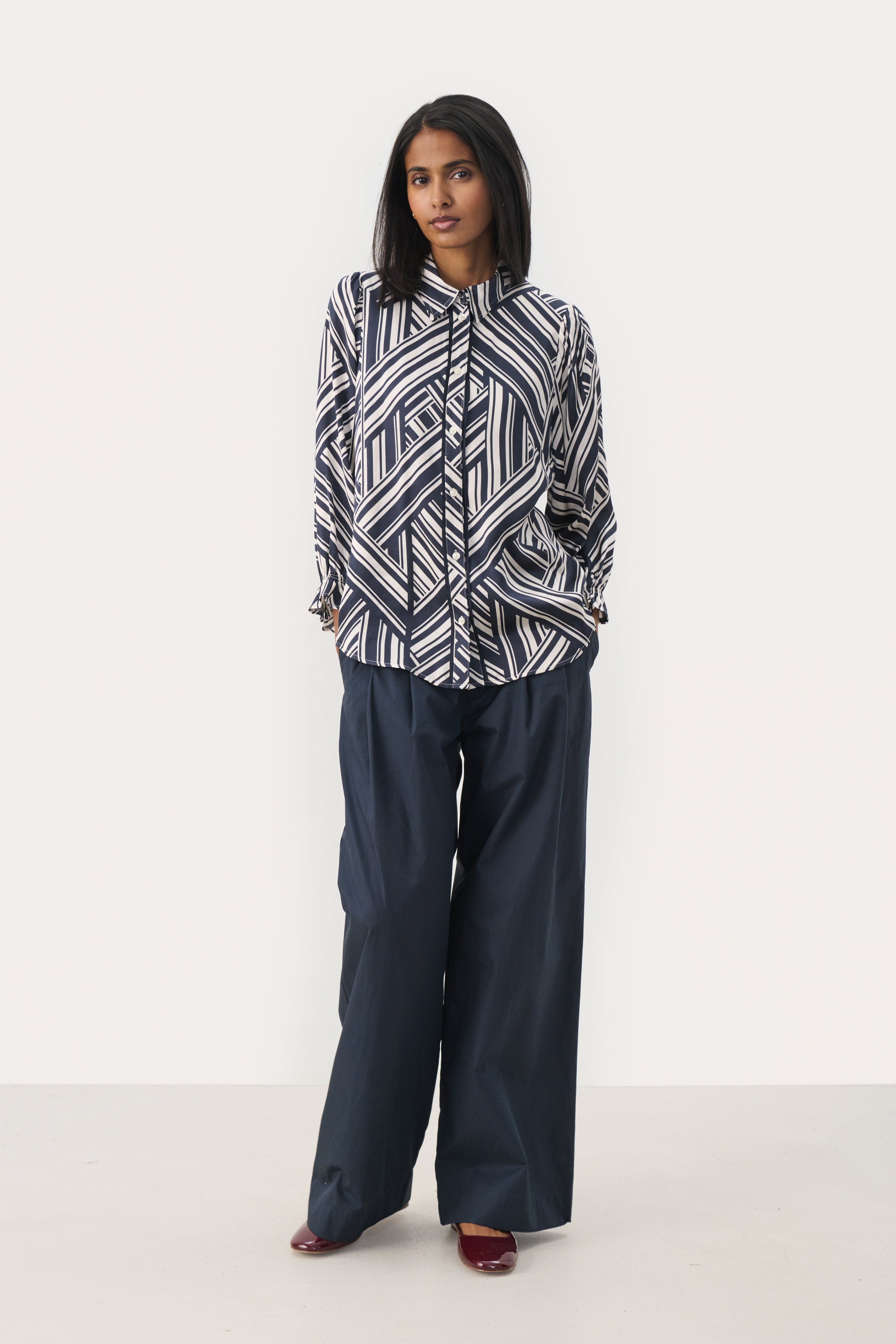 NevinePW Hemd LOOKBOOK FRONT 30309399-303572