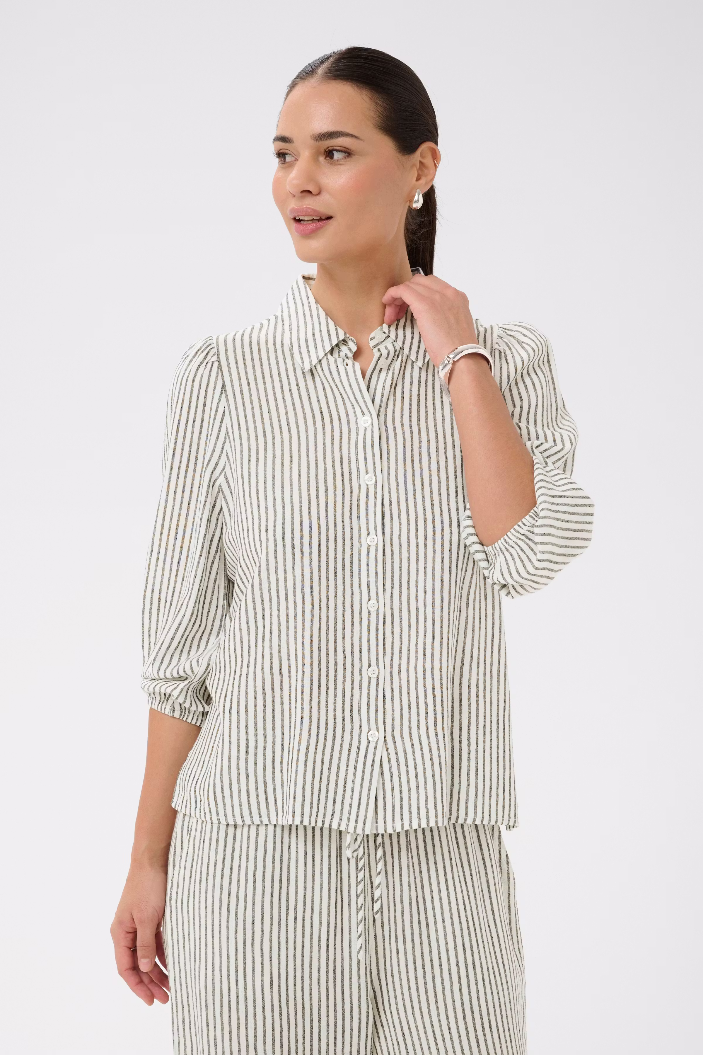 KAmilia Skjorta LOOKBOOK FRONT 10511458-105465