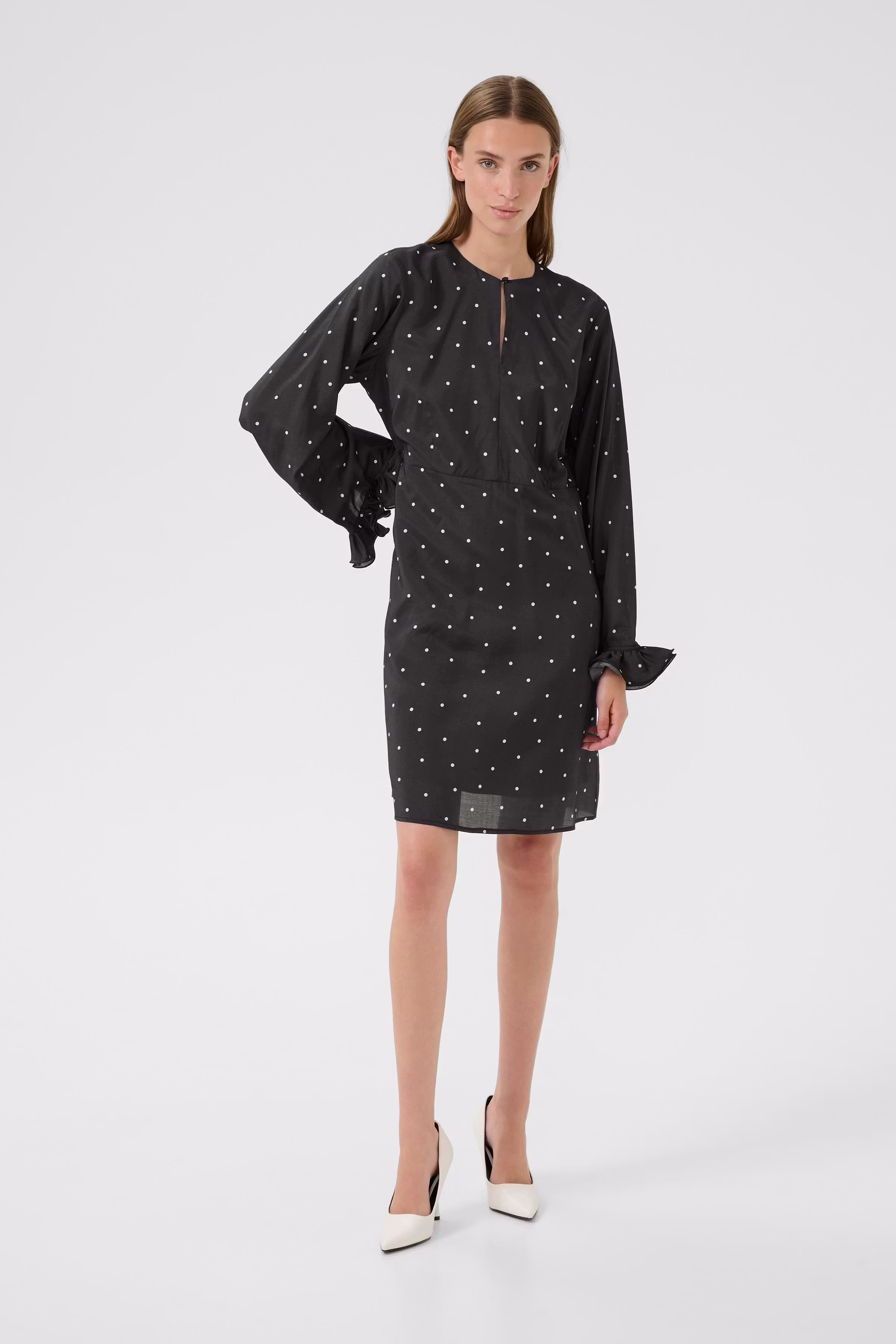 KBCaroline Kjole LOOKBOOK FRONT 10105721-108862