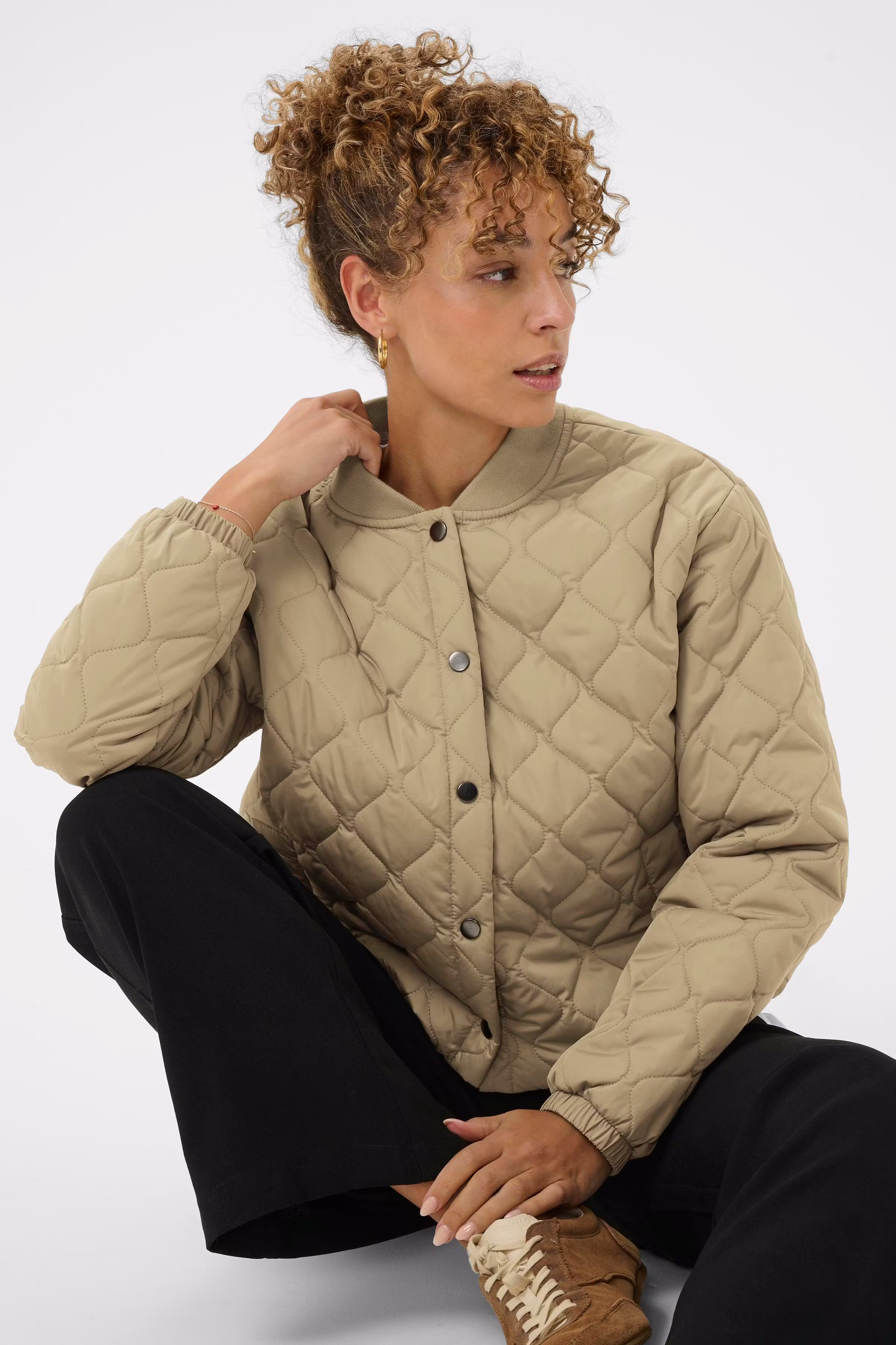 CRArwen Bomber Jacke LOOKBOOK DETAIL 10613653-171312