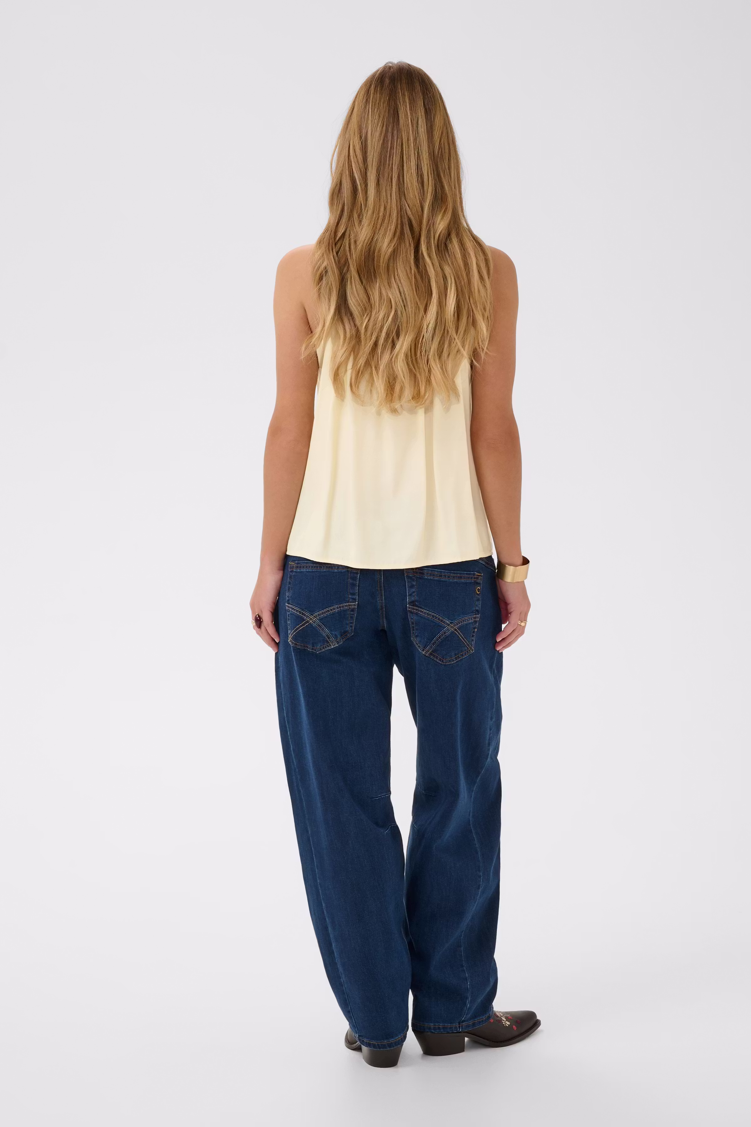 CRAnna Top LOOKBOOK BACK 10611224-131008