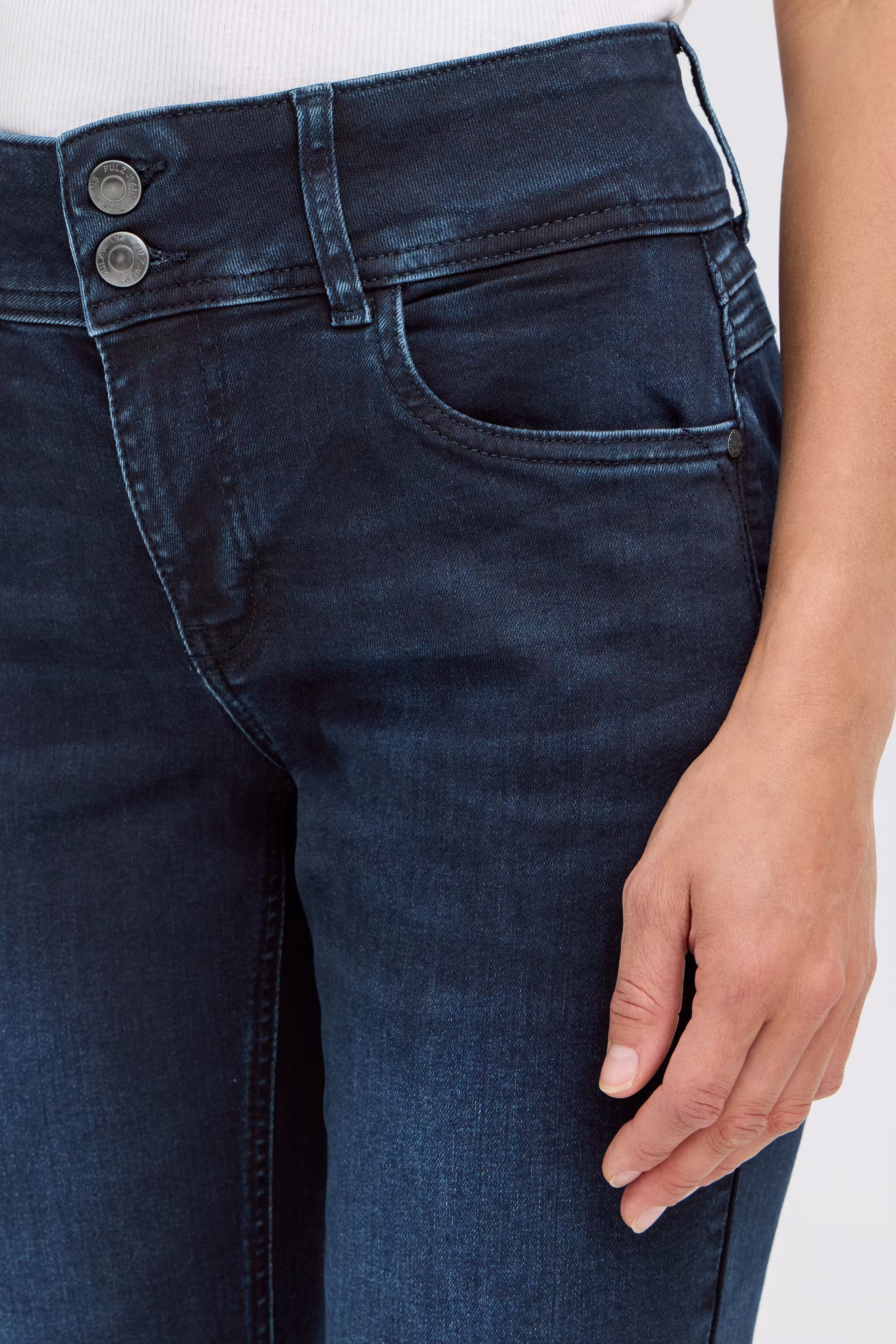 PZSUZY HW CURVED JEANS SKINNY LOOKBOOK DETAIL 50205549-201334