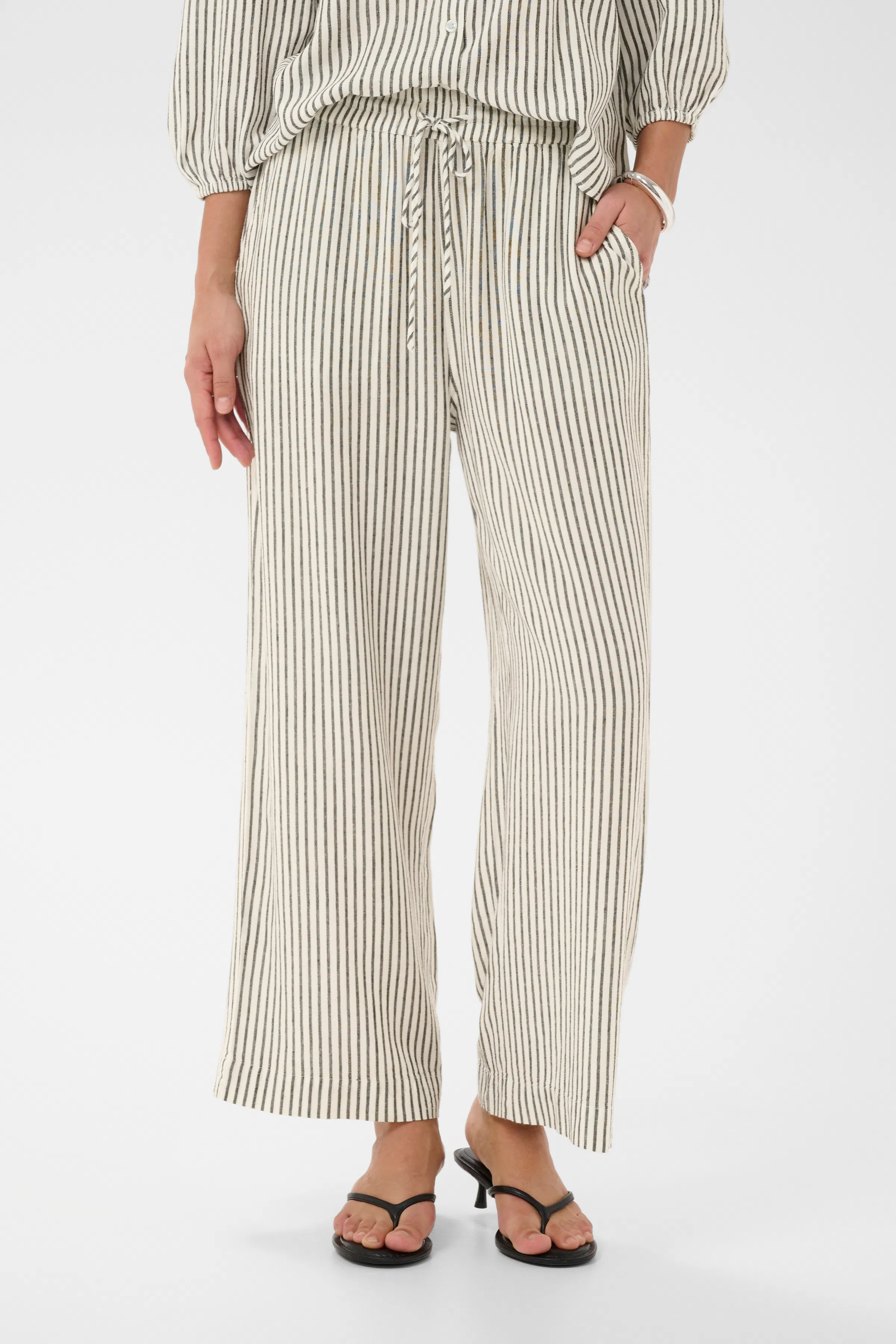 KAmilia Linen trousers in chinchilla / nature colour | KAFFE Clothing