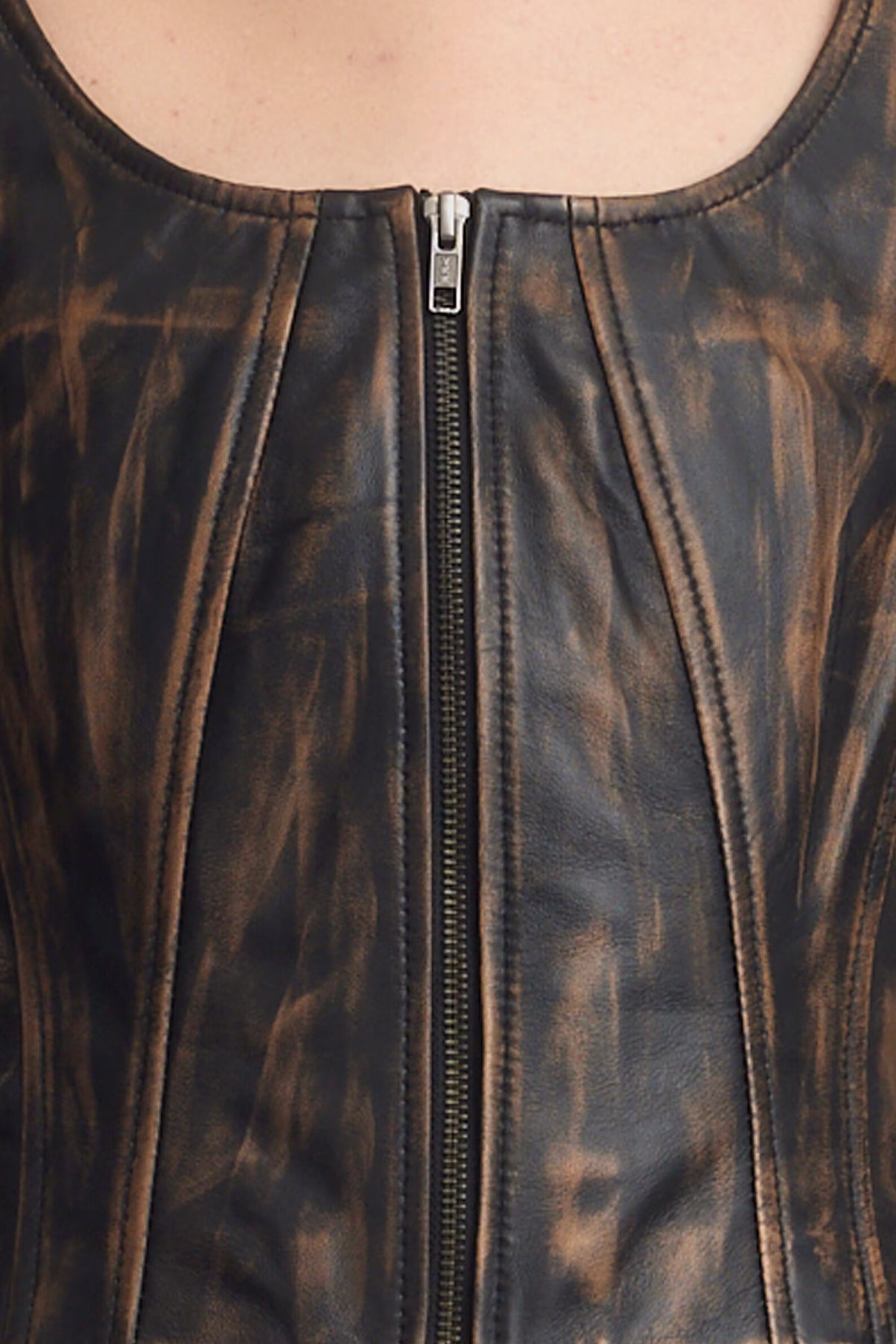 LineraGZ Leather top LOOKBOOK DETAIL 10909487-106574