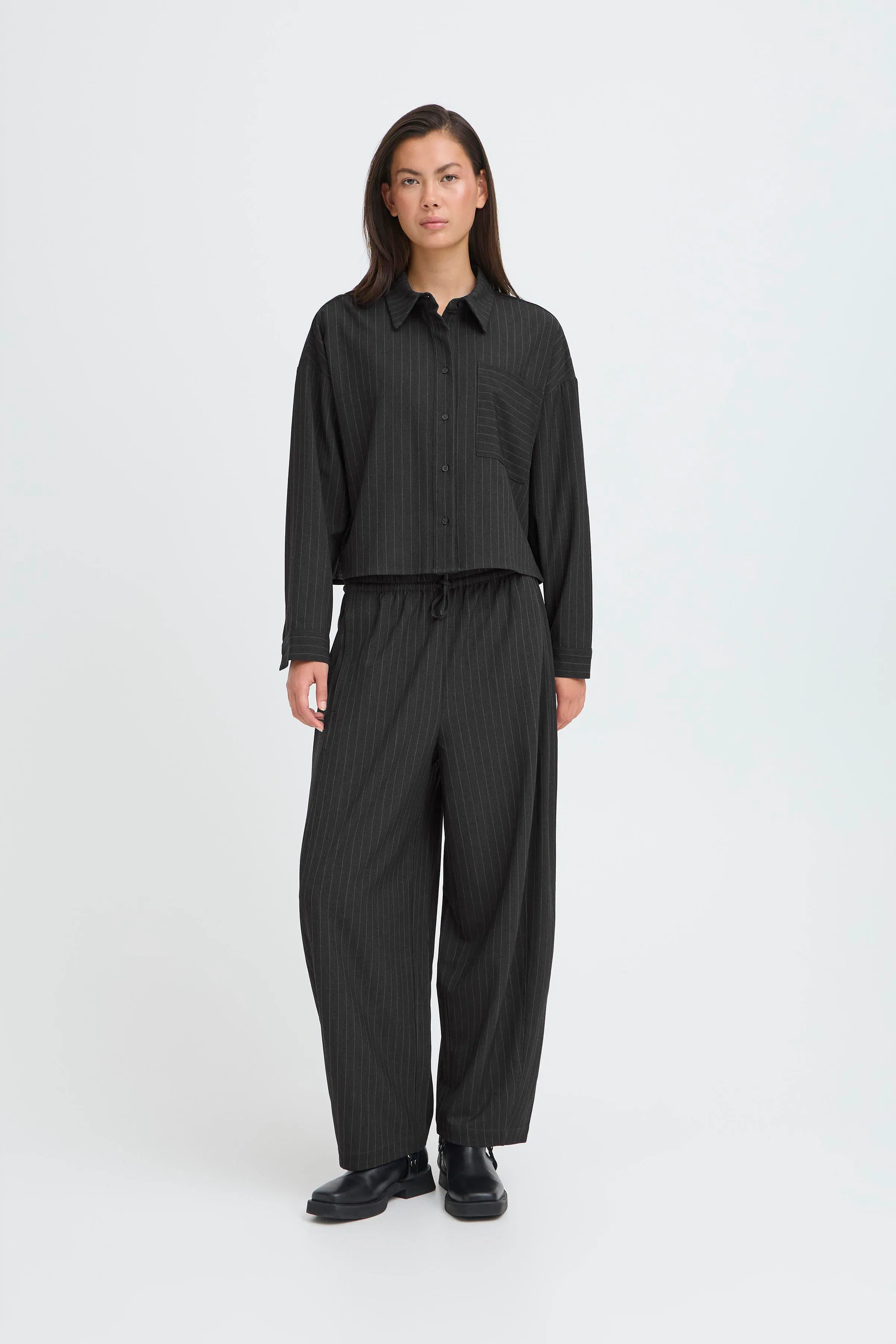 IXTRINE shirt LOOKBOOK FRONT 20123489-190203
