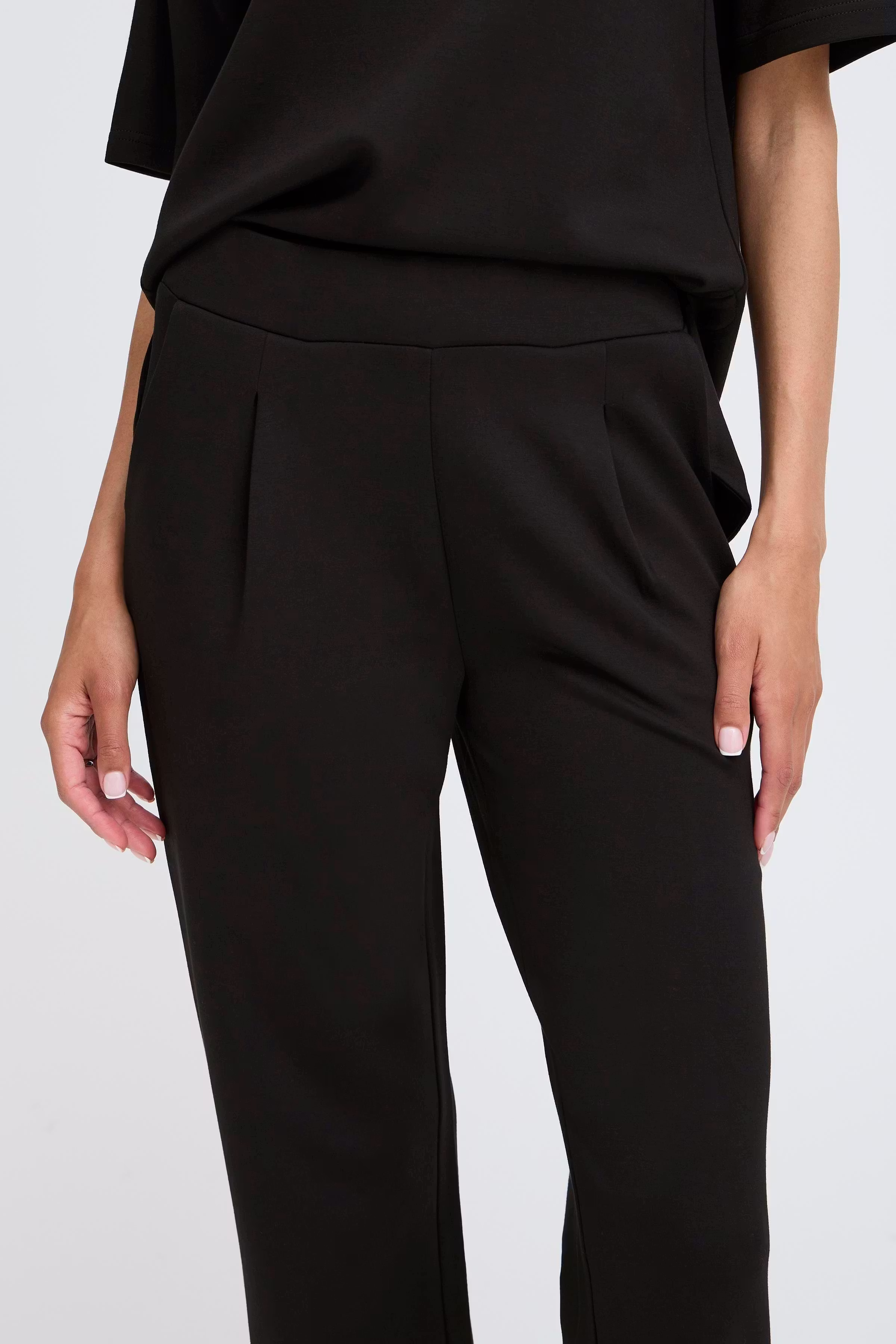 BYPUSTI Trousers LOOKBOOK DETAIL 20818058-194008