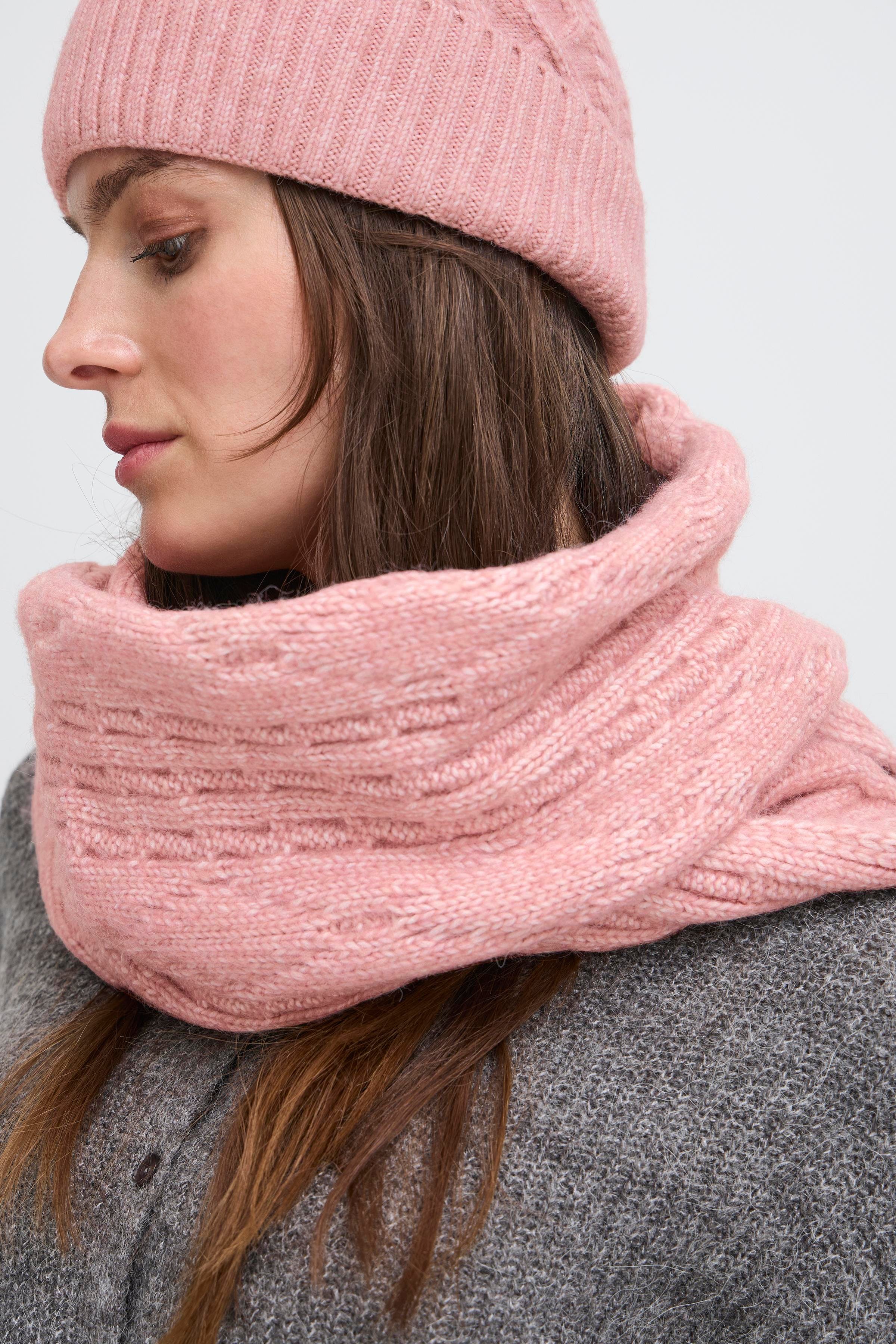 IALUCY Scarf LOOKBOOK FRONT 20124378-1519061