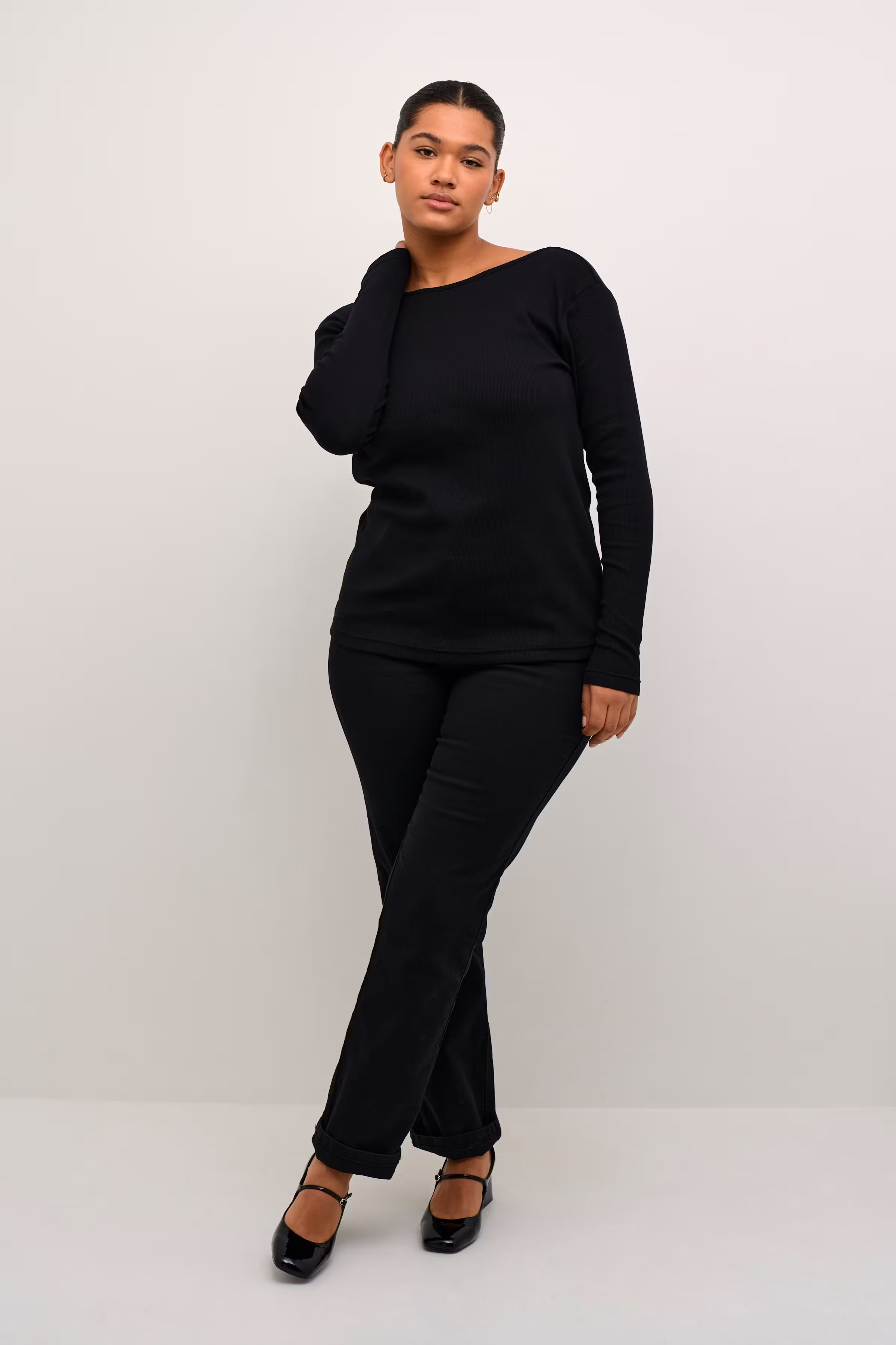 KCcarina T-shirt LOOKBOOK FRONT 10582516-100121