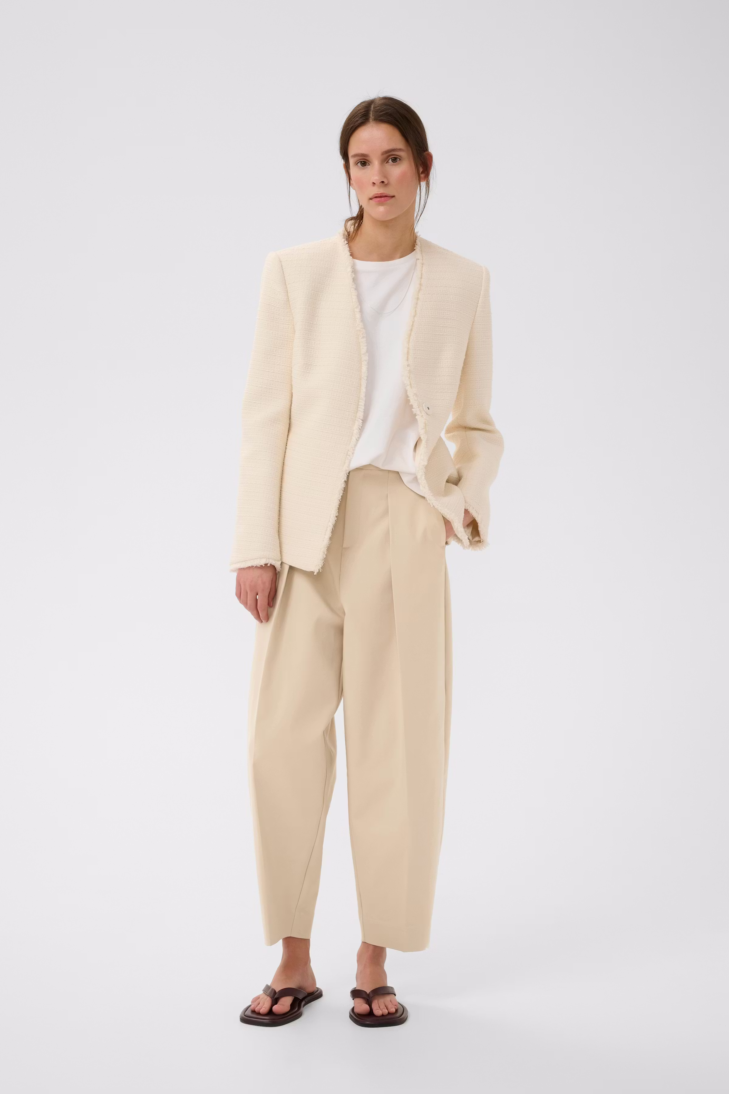 ZellaIW Barrel Trousers LOOKBOOK FRONT 30107207-151308