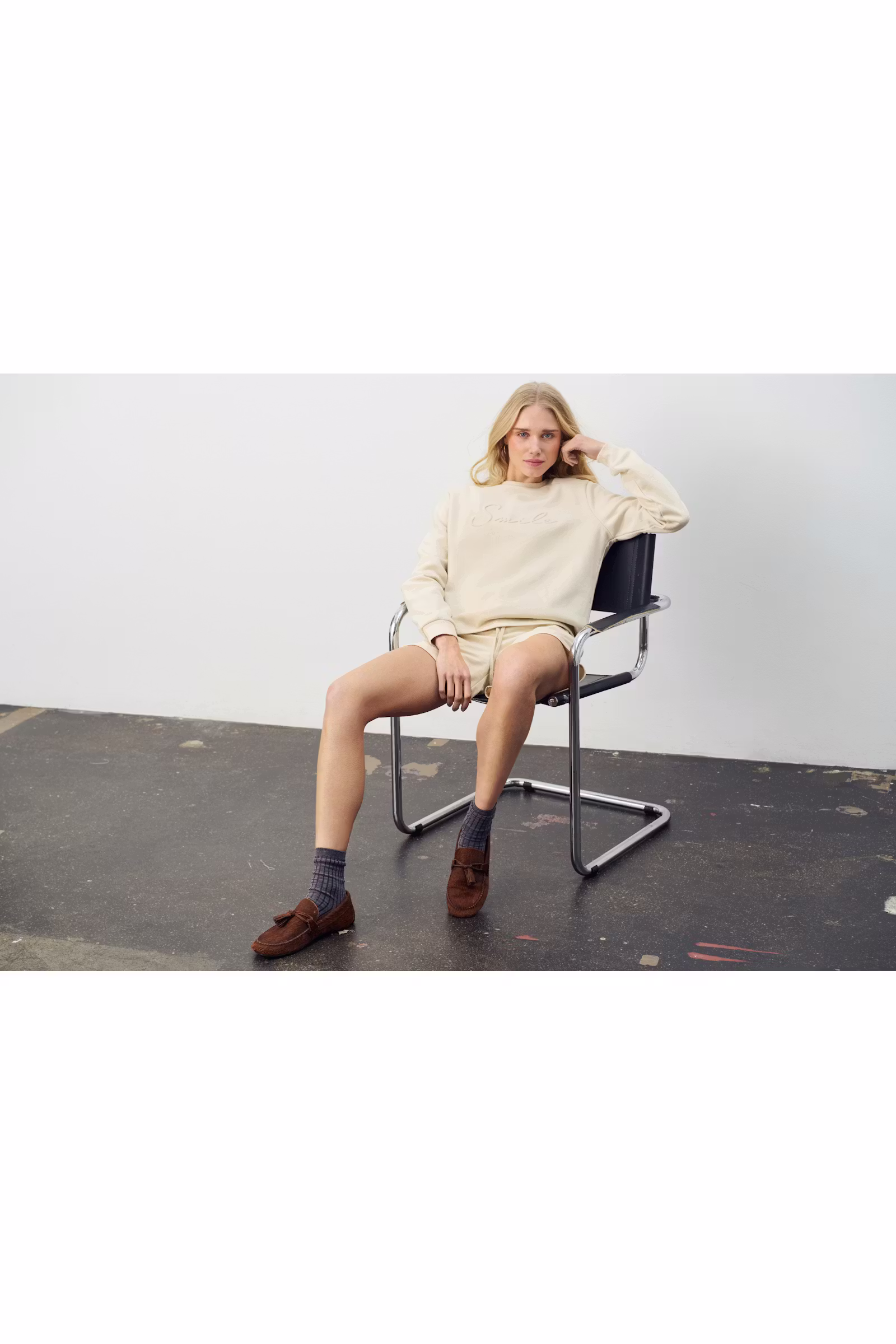 LyonaSZ Sweatshirt LOCATION NONE 30514234-130607