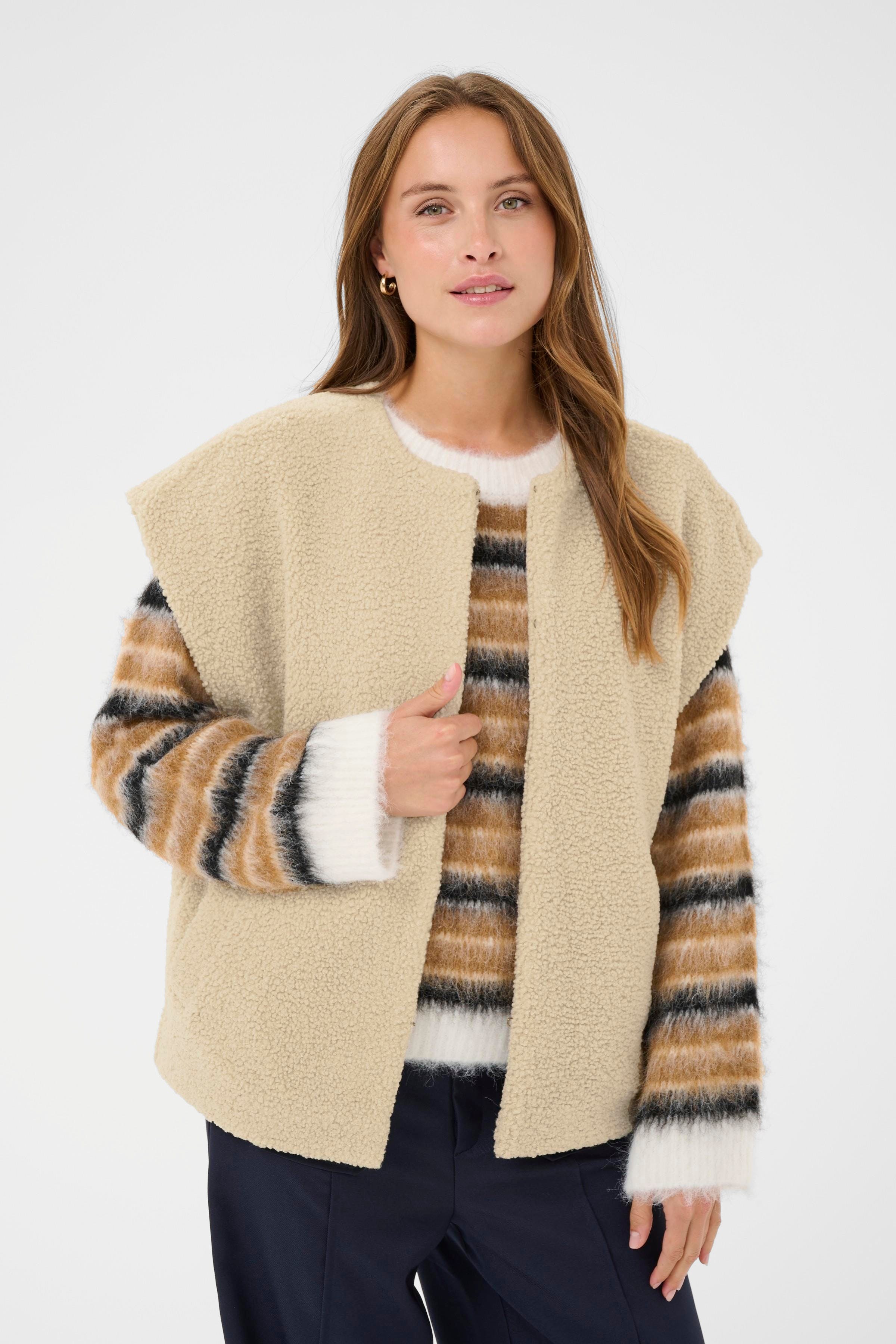 OdalisSZ Weste LOOKBOOK FRONT 30514719-130401