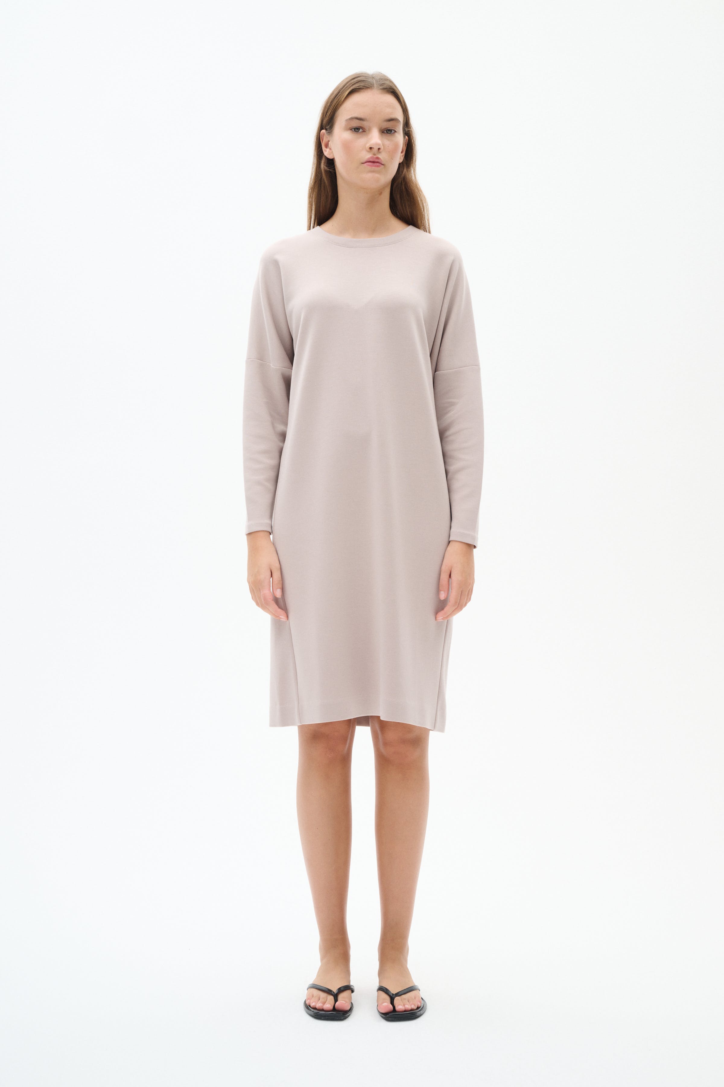 AnniehIW Klänning LOOKBOOK FRONT 30110496-161406