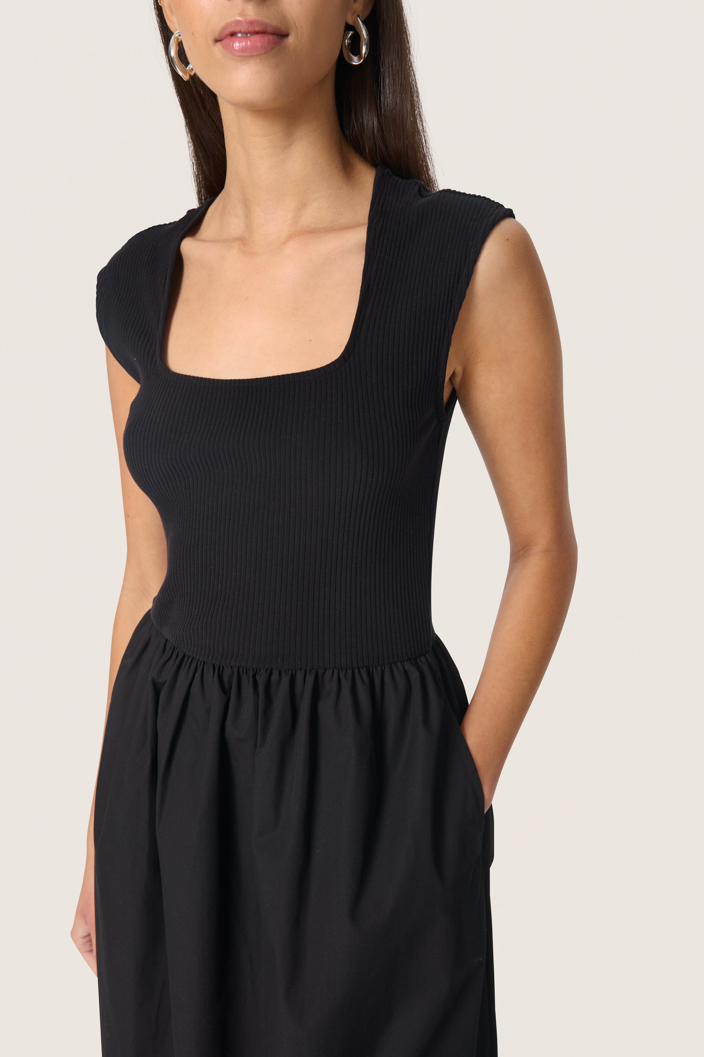 SLSimone Kjole LOOKBOOK DETAIL 30407490-194008