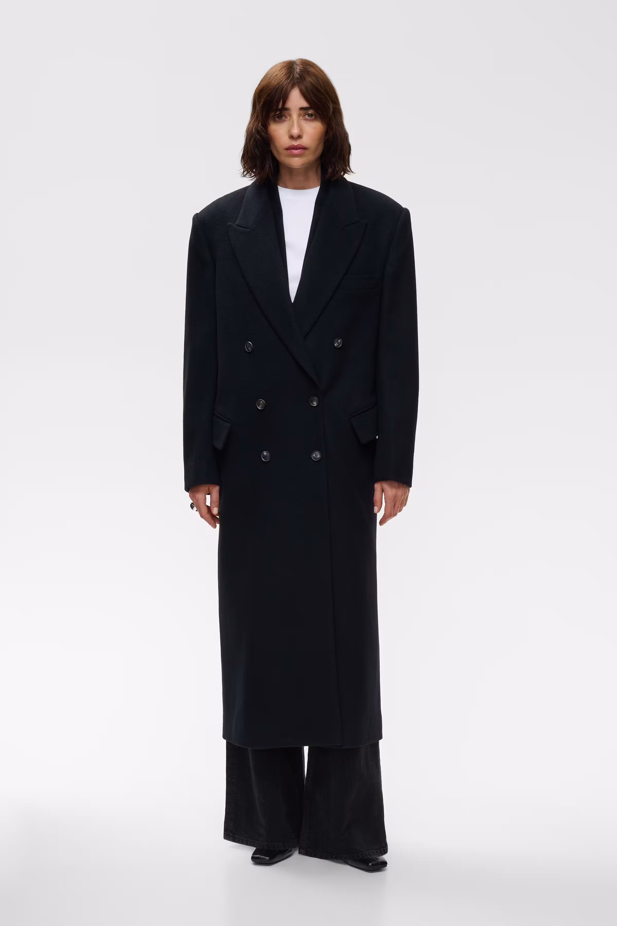IOCirce Coat LOOKBOOK FRONT 30600091-BK999
