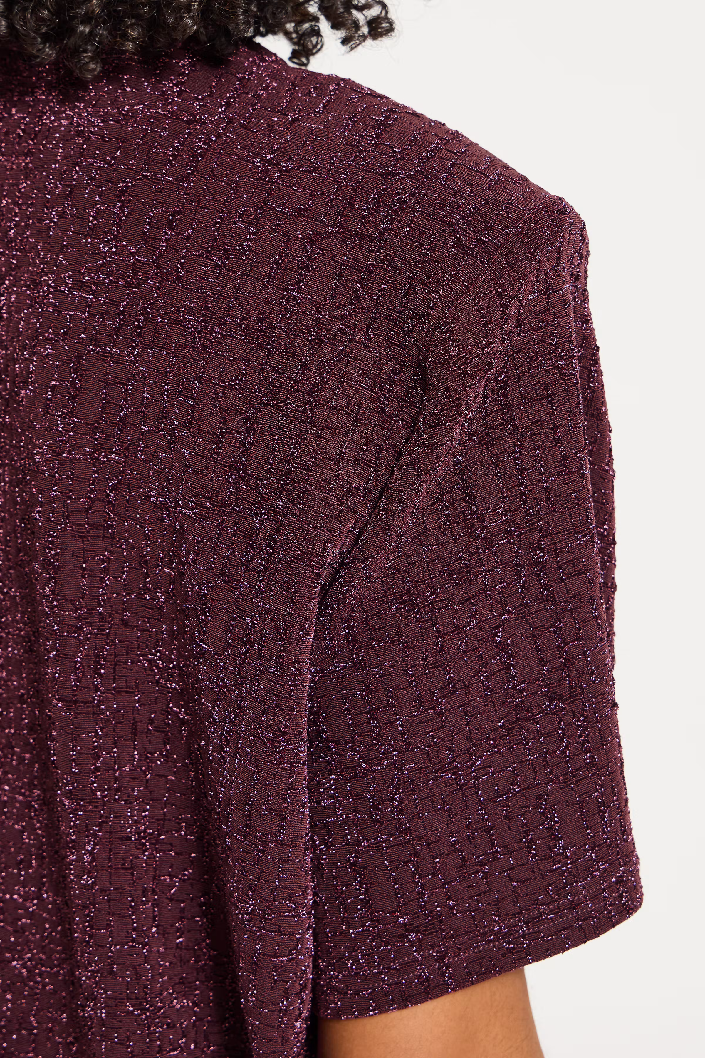 IHNAREEN T-shirt LOOKBOOK DETAIL 20127064-191619