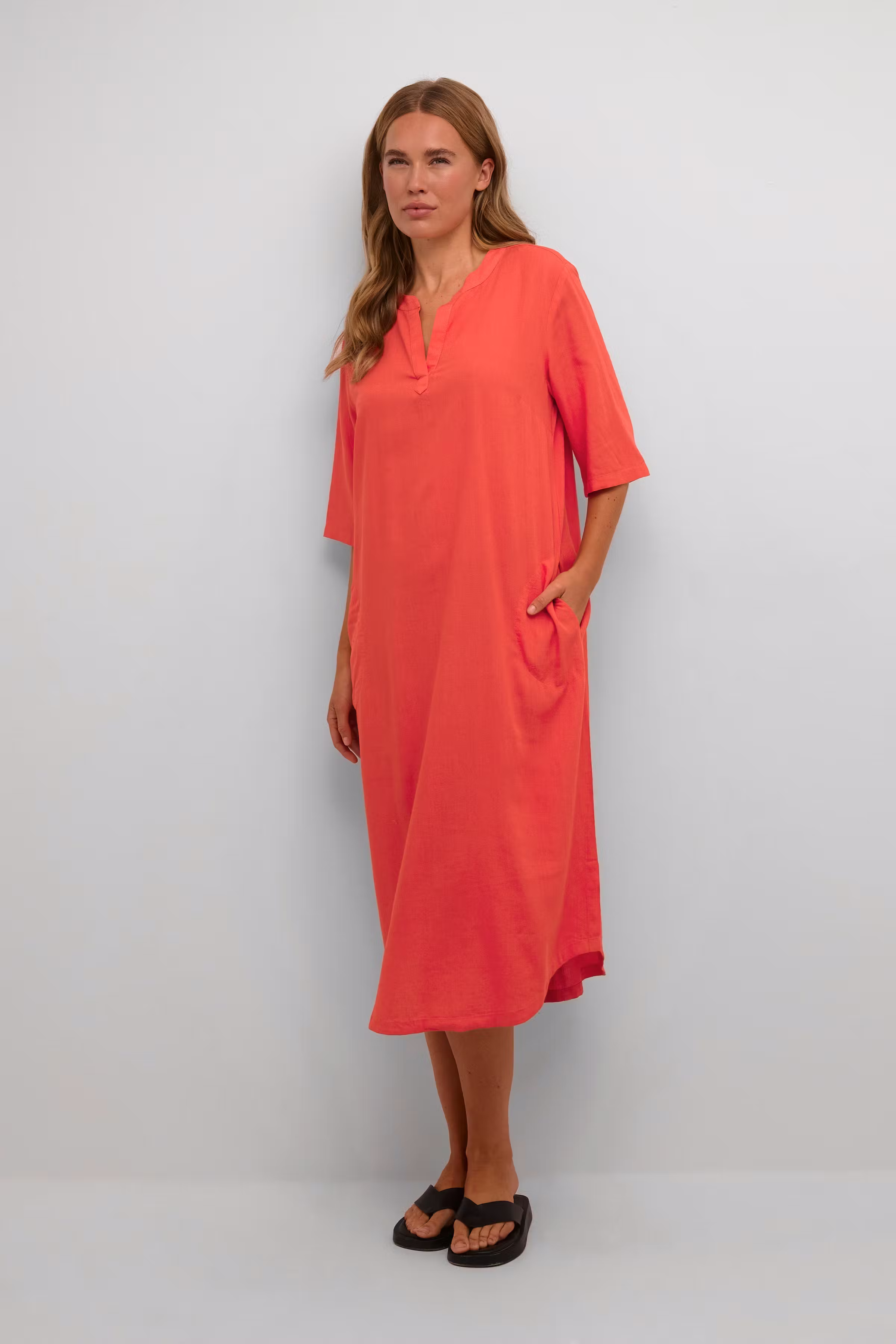 KAmilia Linen dress LOOKBOOK FRONT 10508312-181651