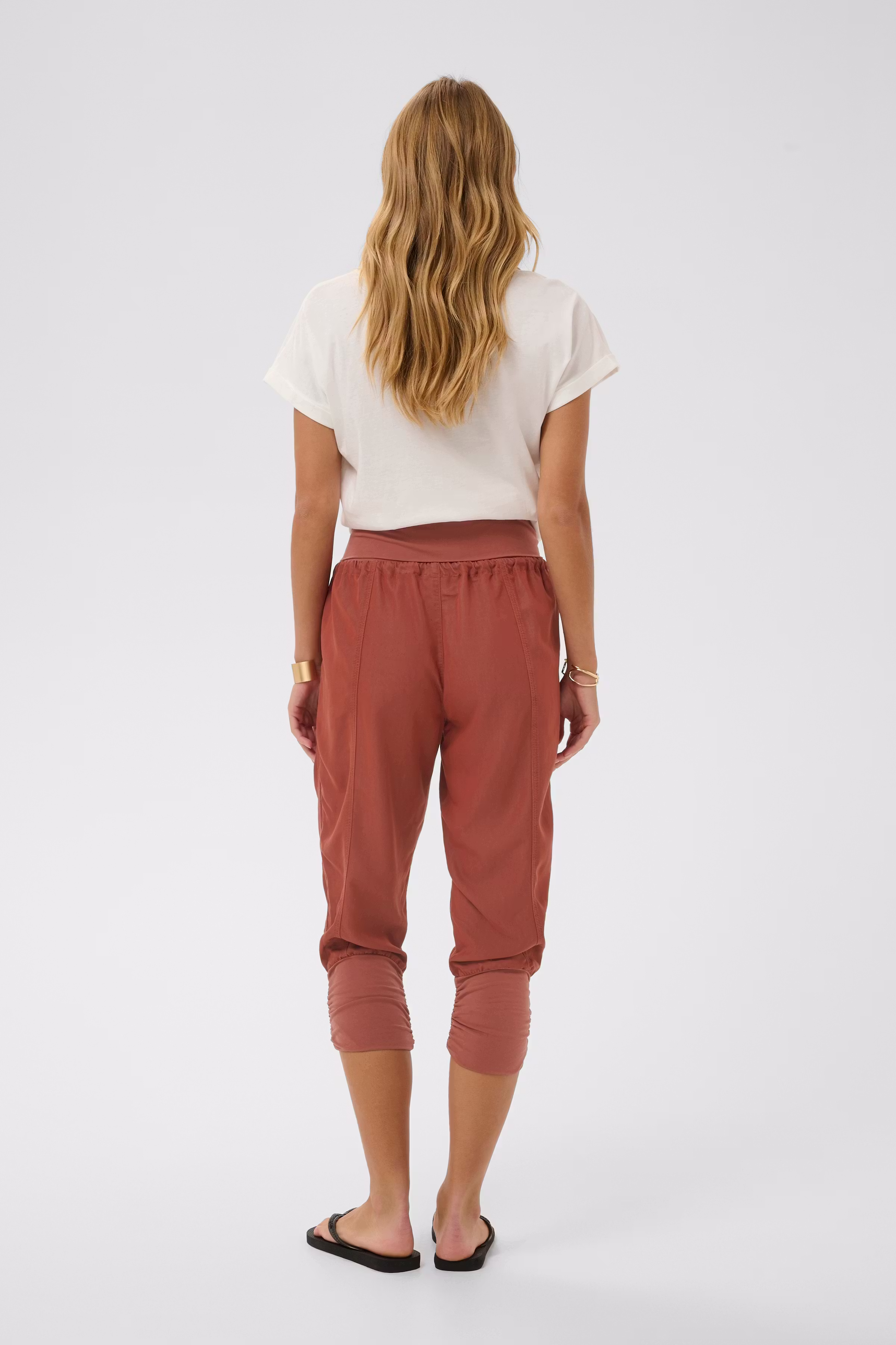 CRLinee Trousers LOOKBOOK BACK 10604697-181323