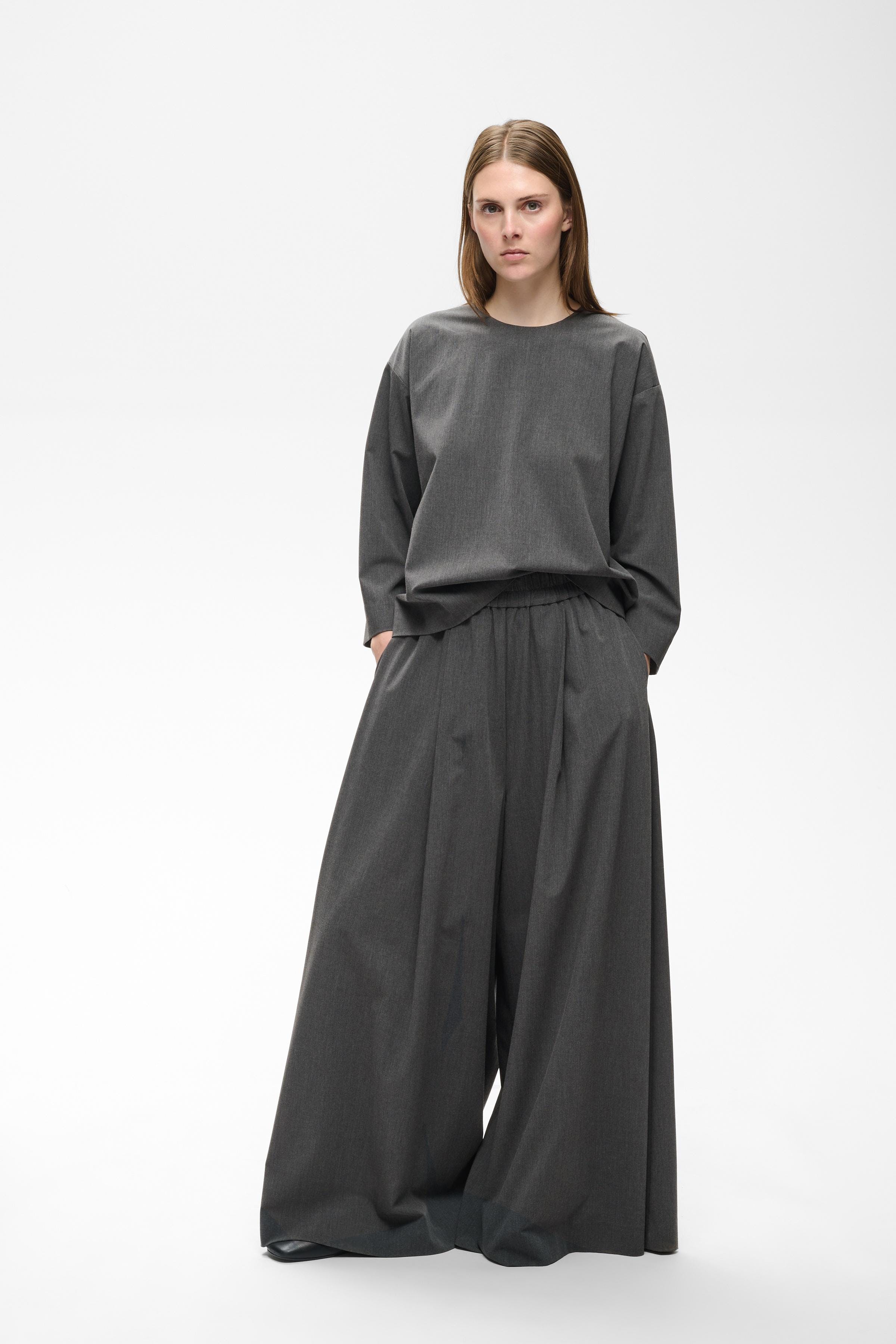 CLEOHIW Hose LOOKBOOK FRONT 30112880-300596
