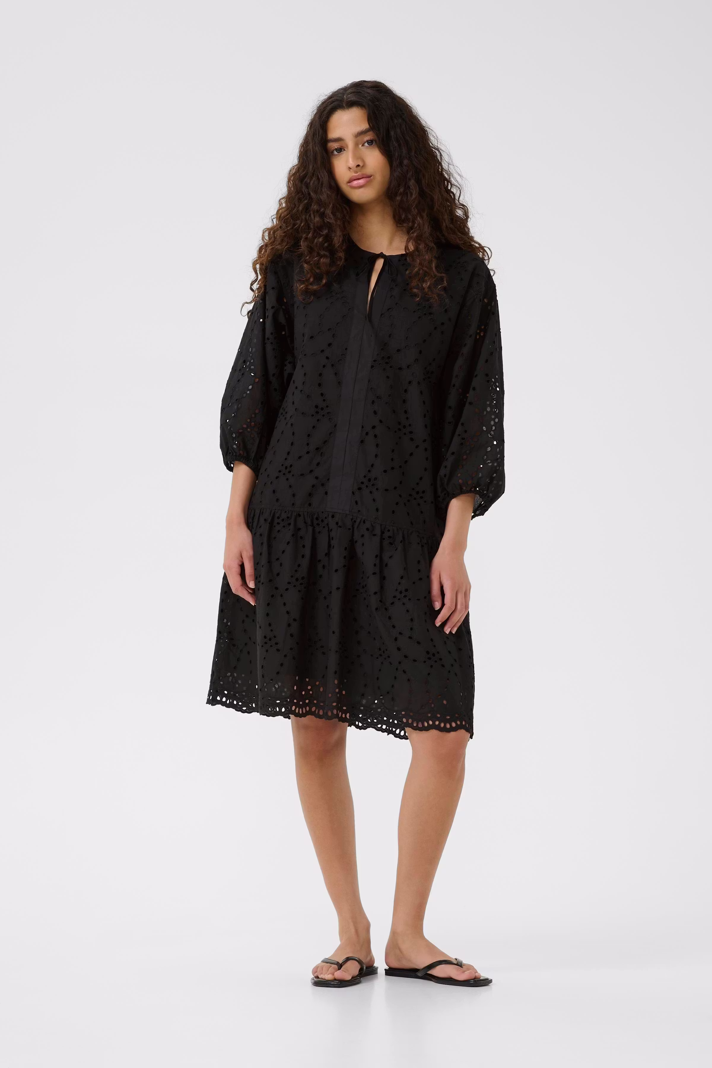 FaithIW Kjole LOOKBOOK FRONT 30110430-194008