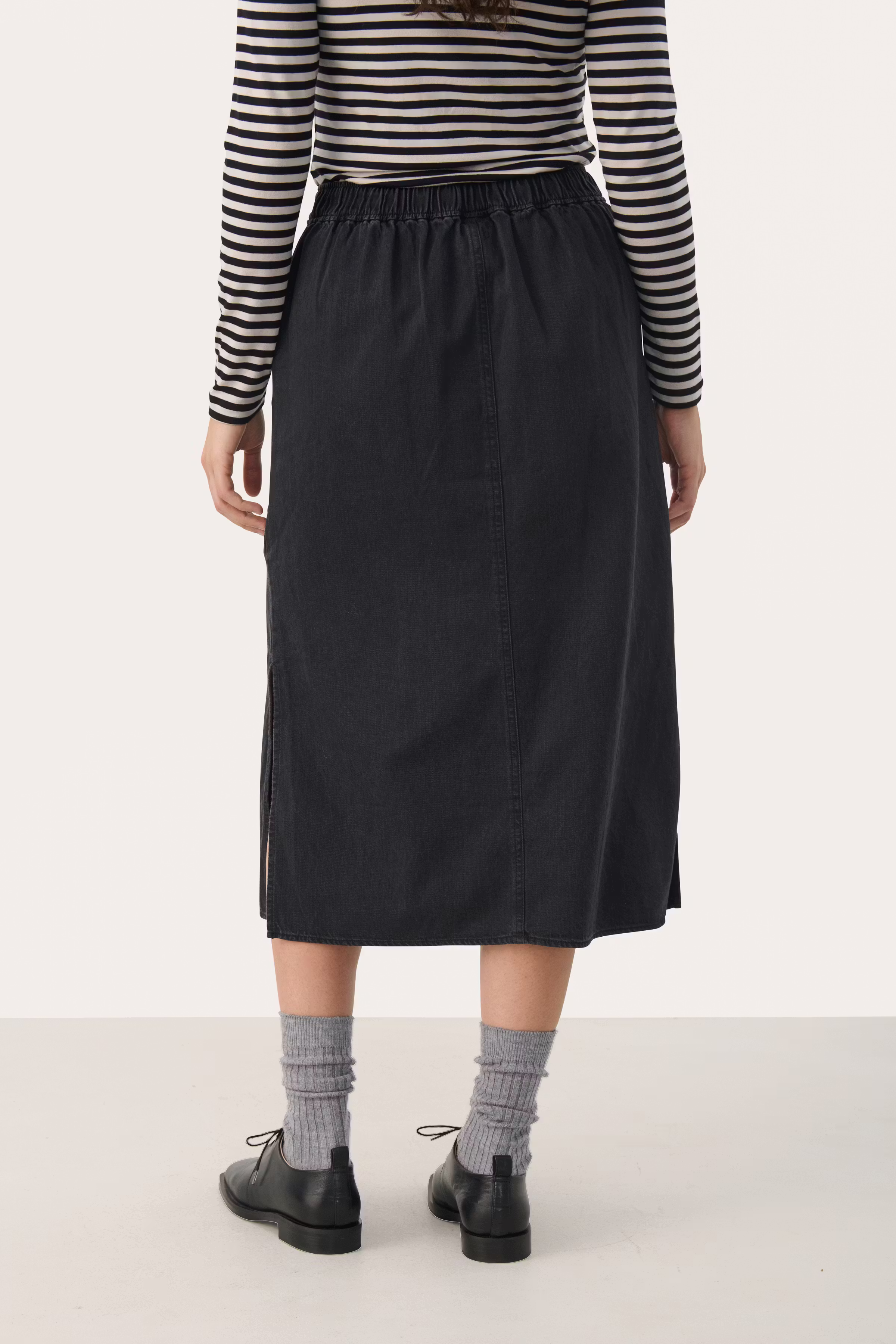 LizziePW Denim Rock LOOKBOOK BACK 30308878-300148