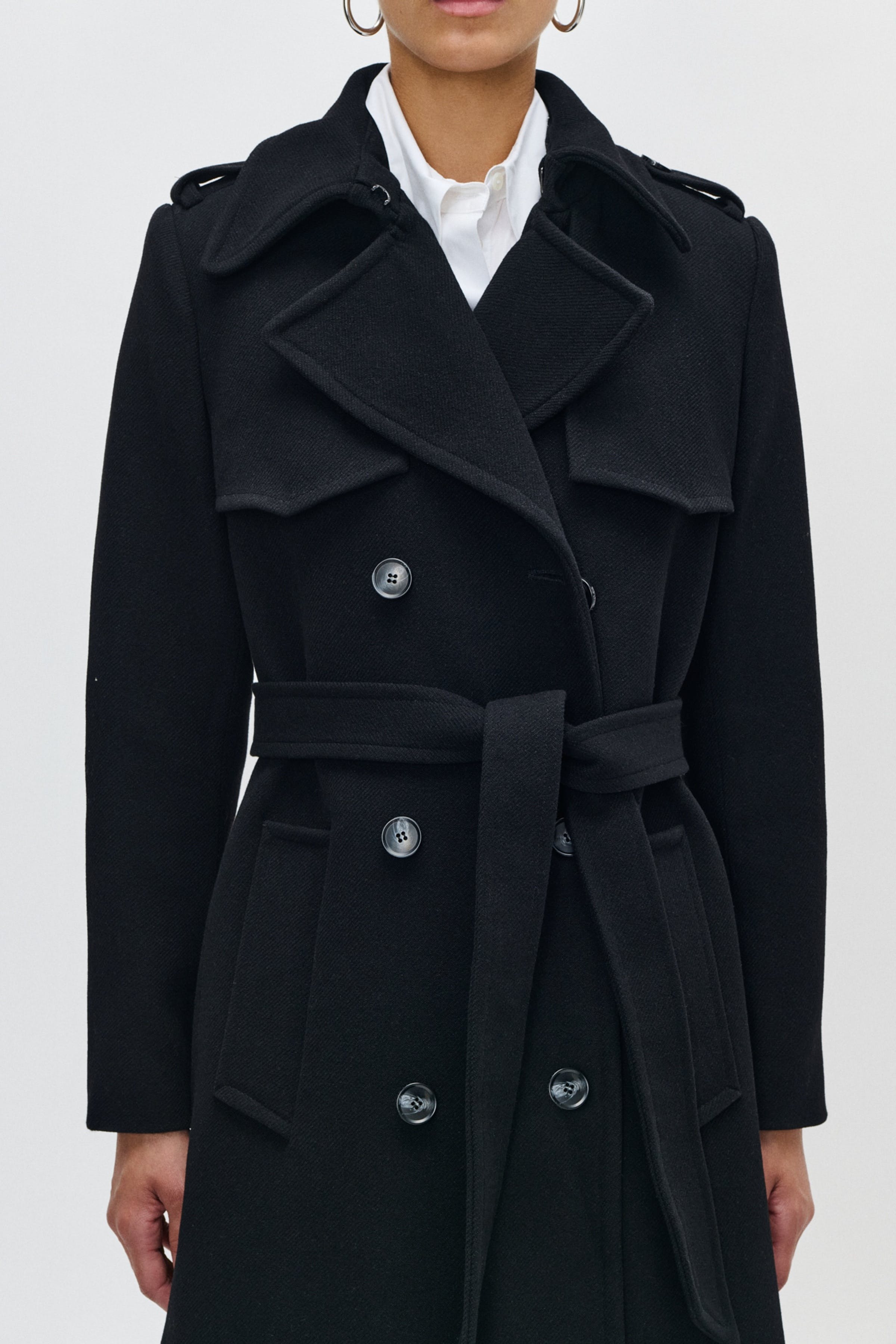 CHARLOTTE ANN MANTEL LOOKBOOK DETAIL 30600567-BL900