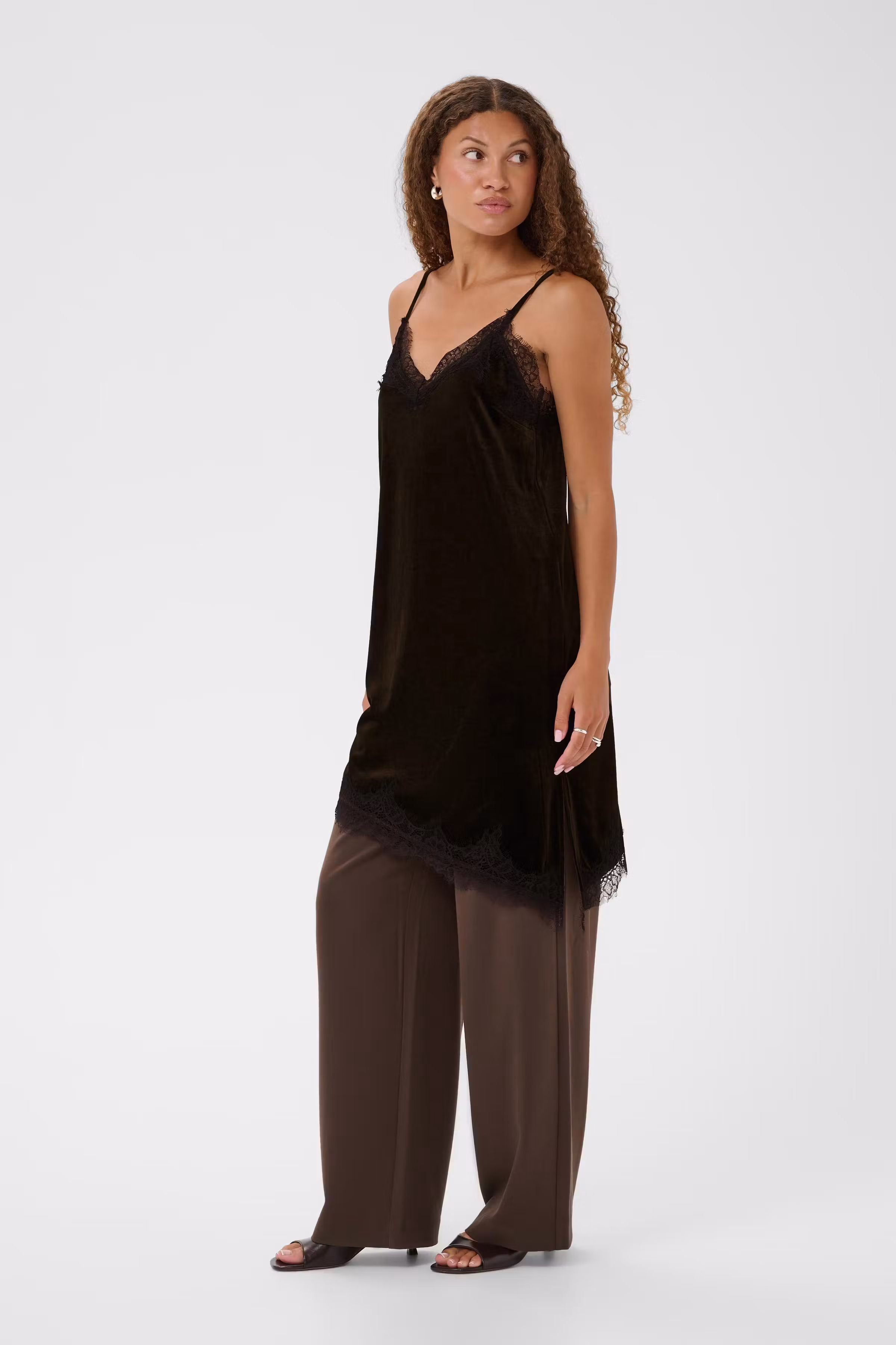SvegaSZ Dress LOOKBOOK FRONT 30515704-191419